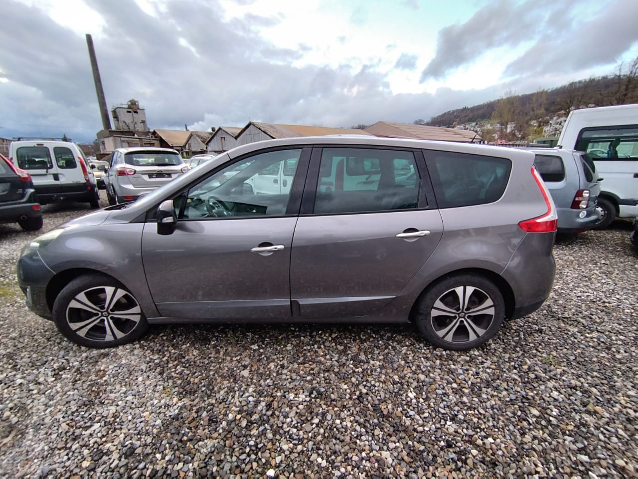 RENAULT Grand Scénic 1.4 16V Turbo Expression-image-7