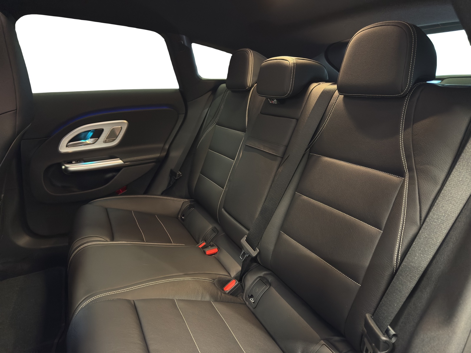 MERCEDES-BENZ CLA SB 350 4M 85 kWh EQ-image-17
