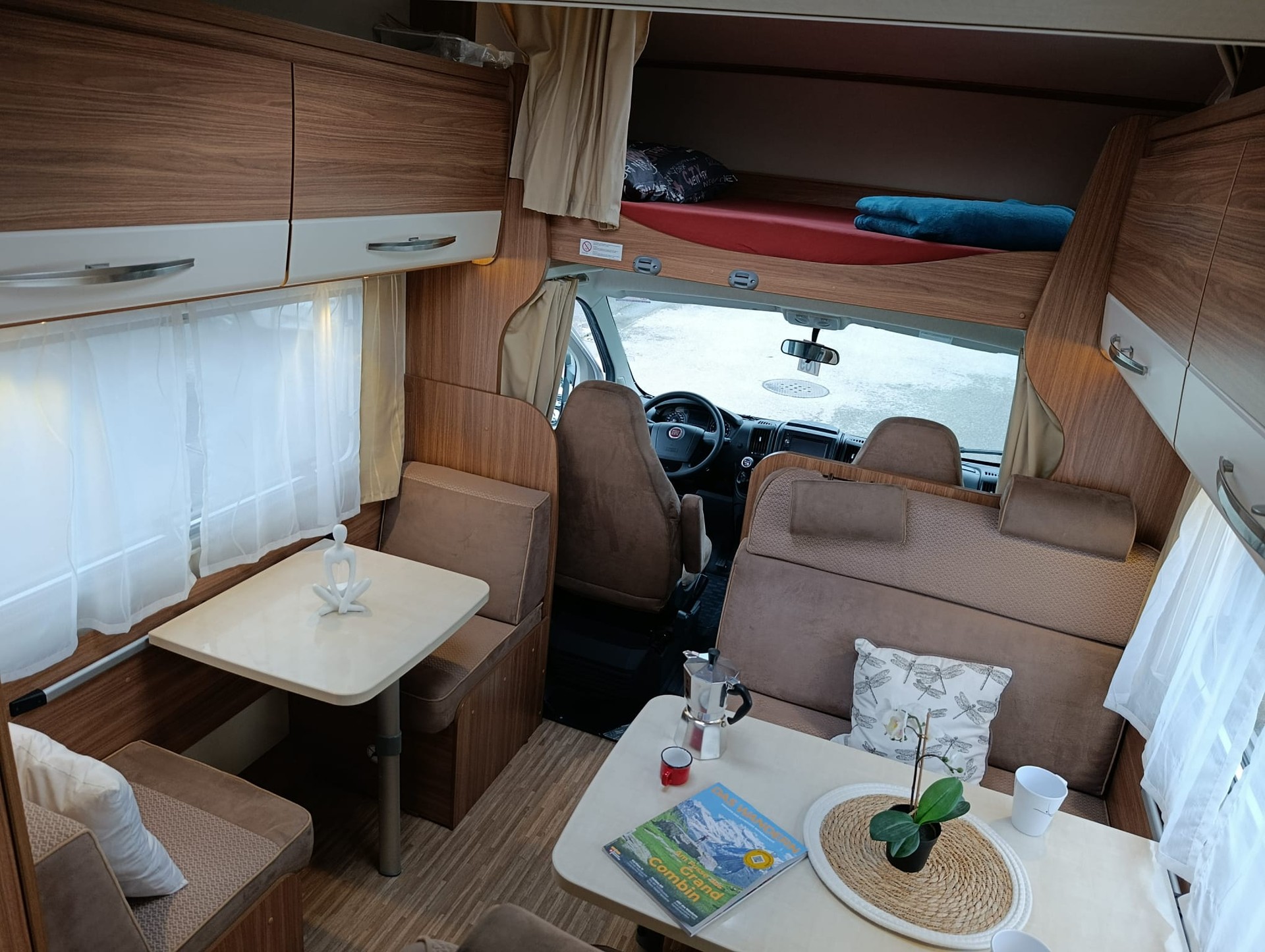 CARADO Capron A461***Raumwunder für Familien 6 Sitz-,Schlafplätzen***Großzügige Dinette***Getrennte Bereiche**Große Küche***-image-13