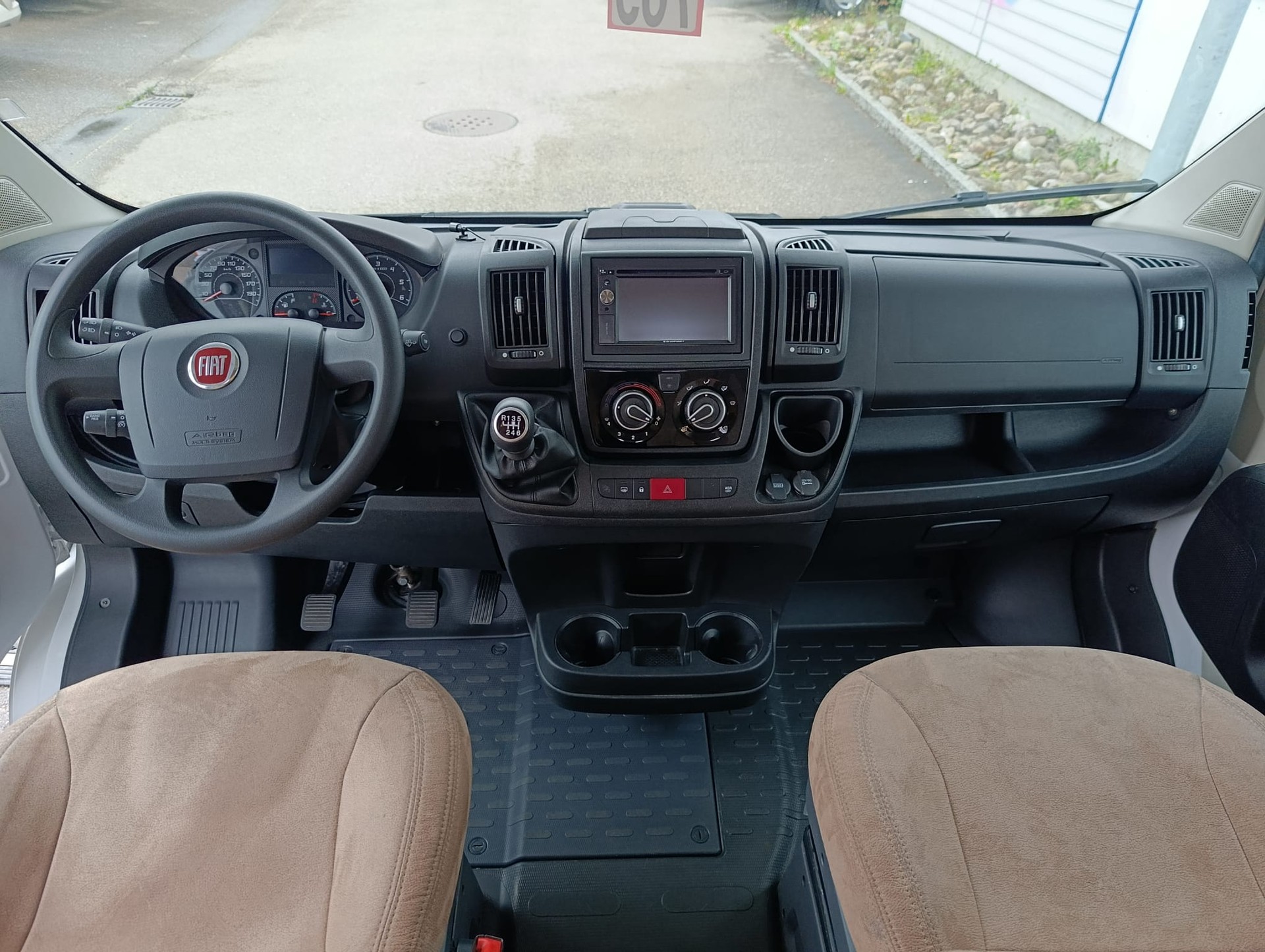 CARADO Capron A461***Raumwunder für Familien 6 Sitz-,Schlafplätzen***Großzügige Dinette***Getrennte Bereiche**Große Küche***-image-11