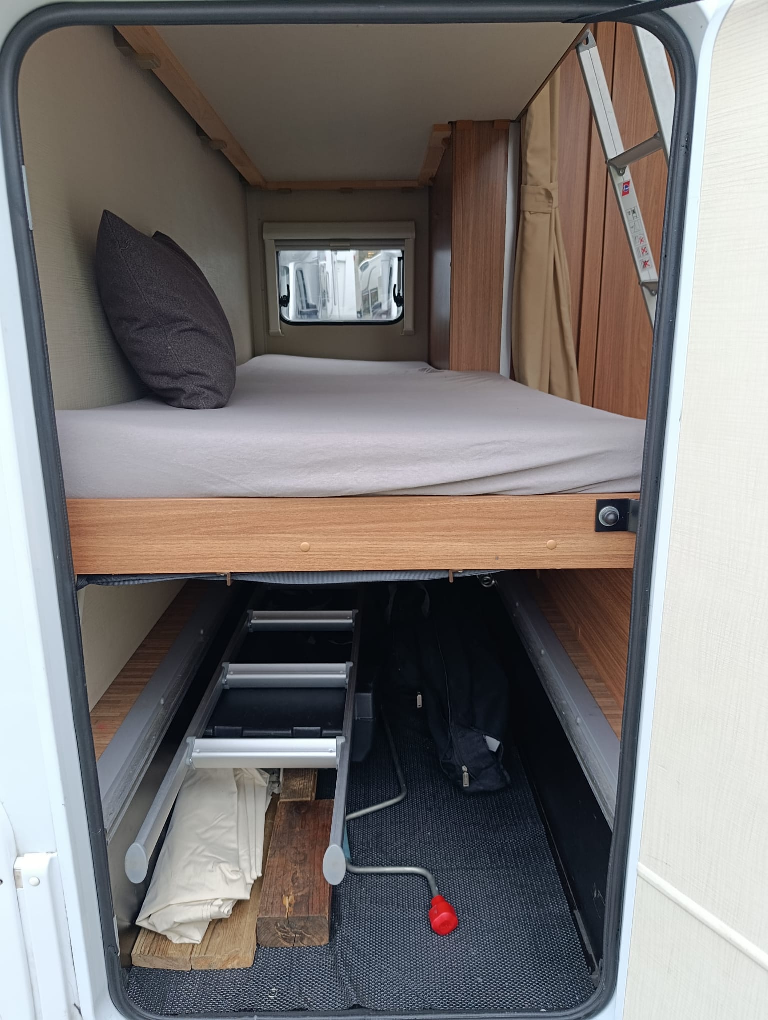 CARADO Capron A461***Raumwunder für Familien 6 Sitz-,Schlafplätzen***Großzügige Dinette***Getrennte Bereiche**Große Küche***-image-26