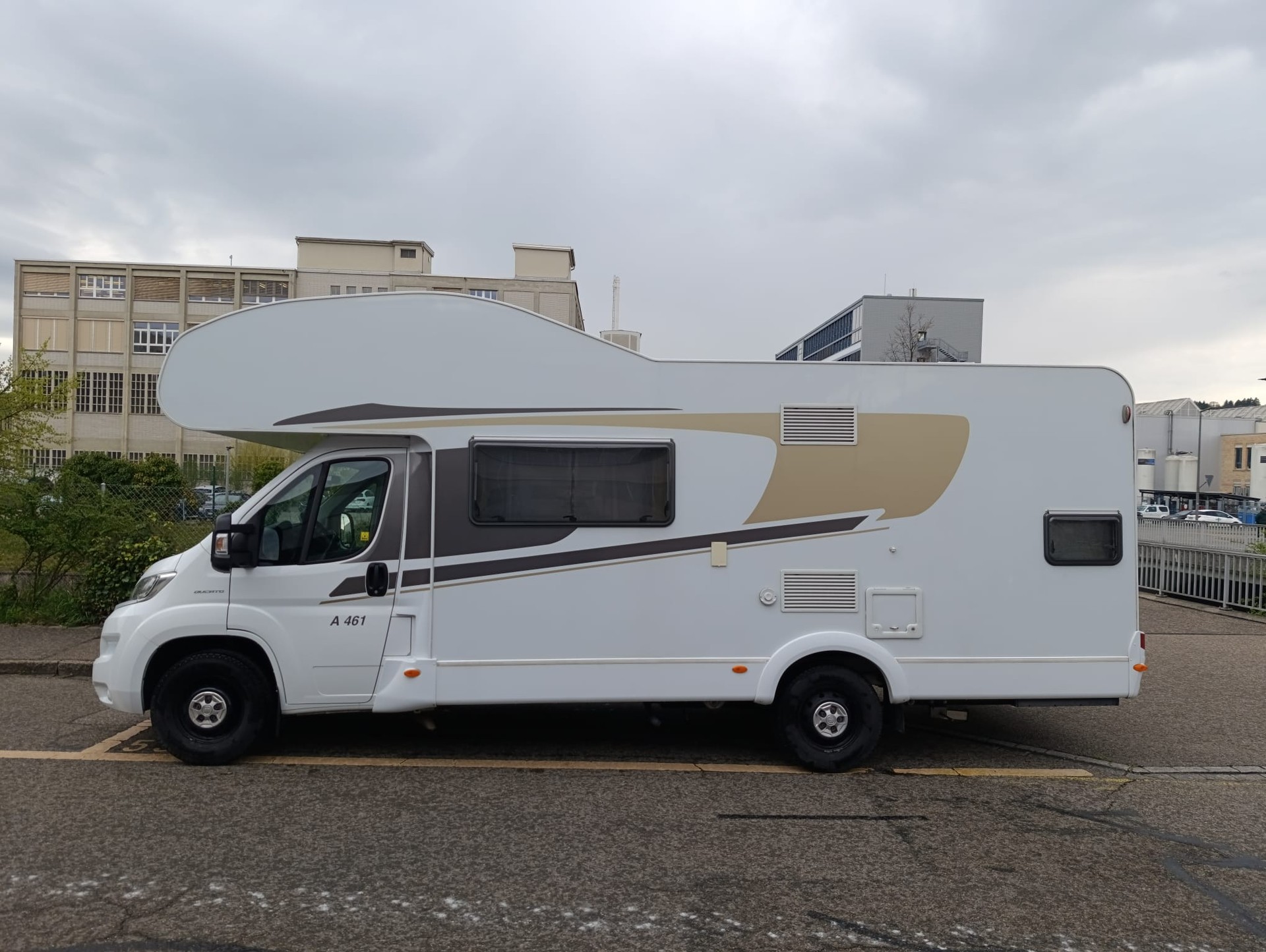 CARADO Capron A461***Raumwunder für Familien 6 Sitz-,Schlafplätzen***Großzügige Dinette***Getrennte Bereiche**Große Küche***-image-6