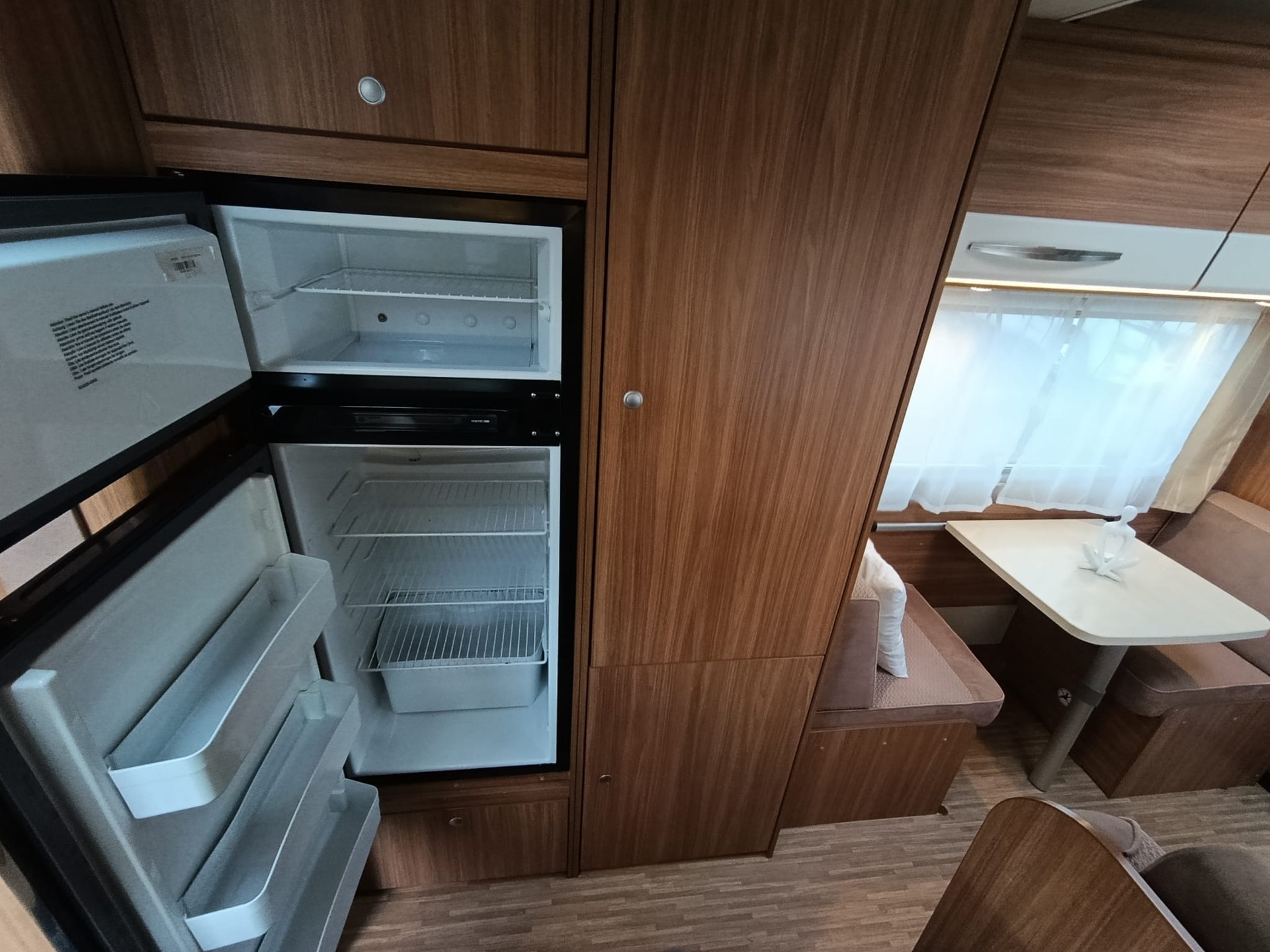 CARADO Capron A461***Raumwunder für Familien 6 Sitz-,Schlafplätzen***Großzügige Dinette***Getrennte Bereiche**Große Küche***-image-19