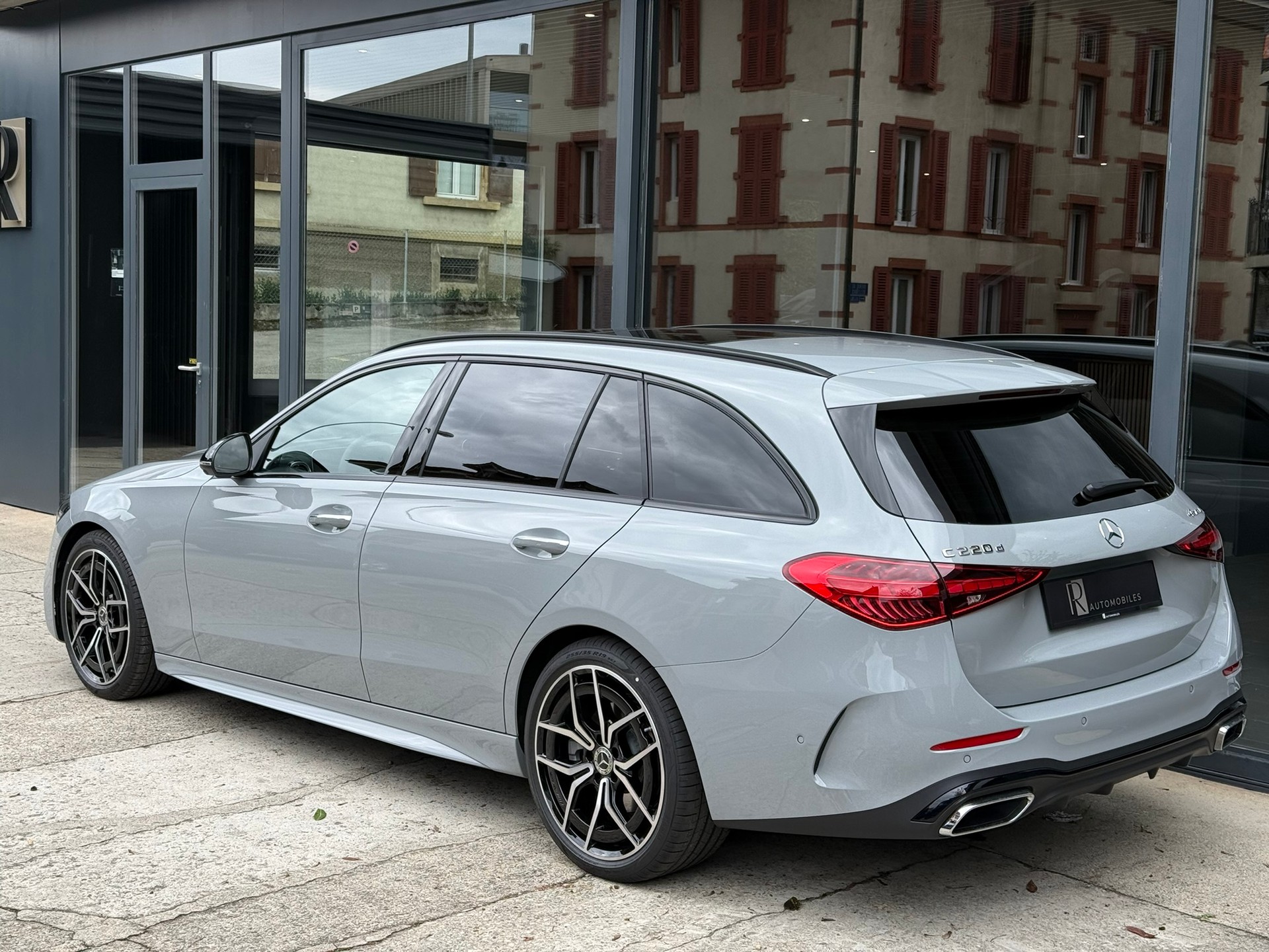 MERCEDES-BENZ C 220 d 4 Matic Swiss Star-image-22