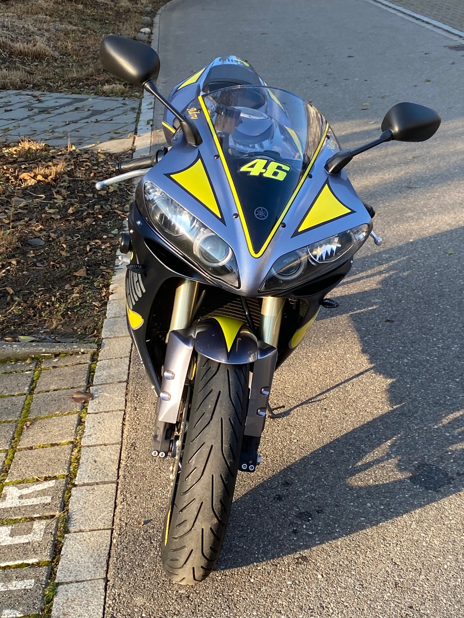 YAMAHA YZF-R1-image-0