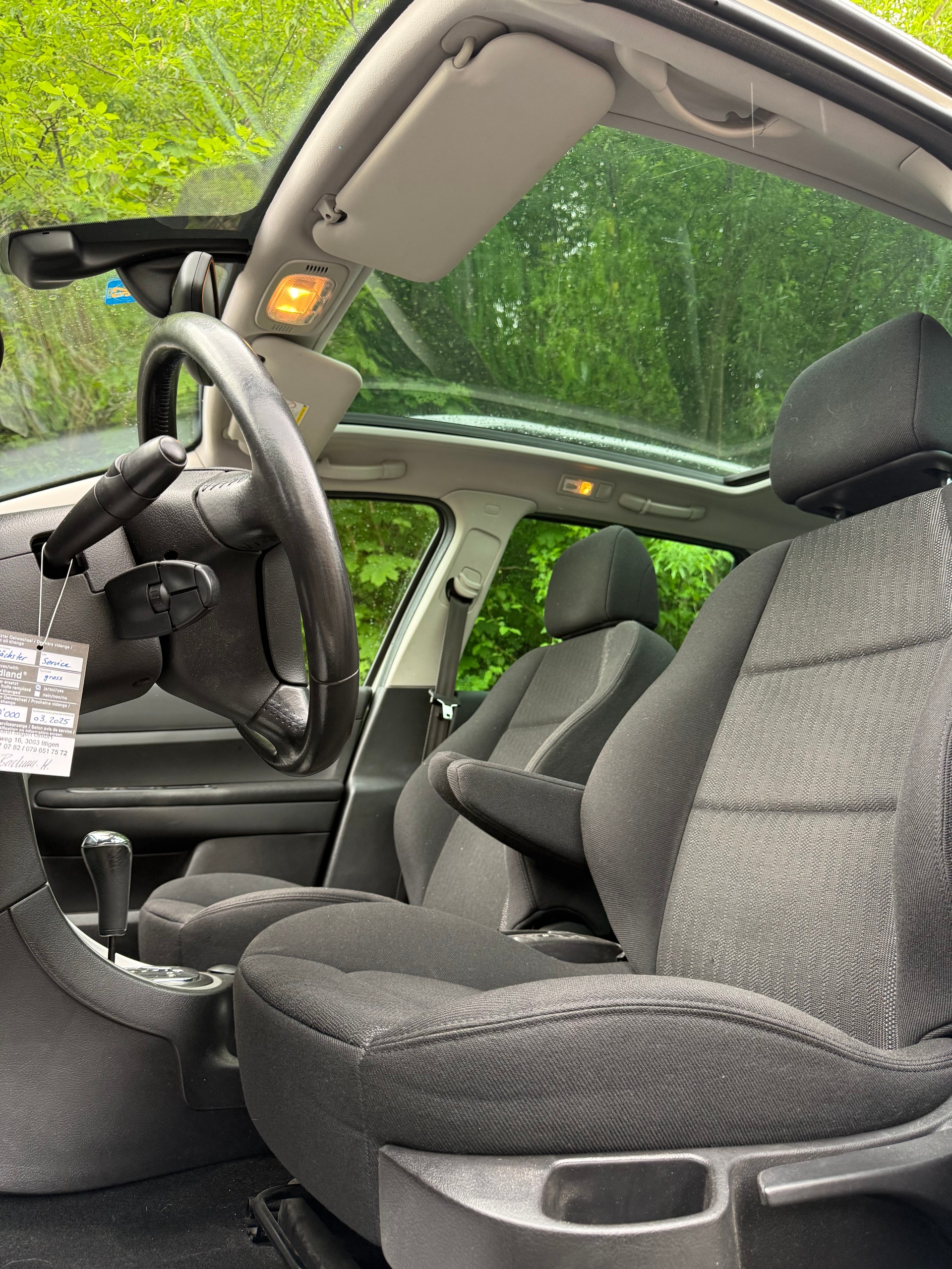 PEUGEOT 307 SW 2.0 HDI Platinum Edition-image-6