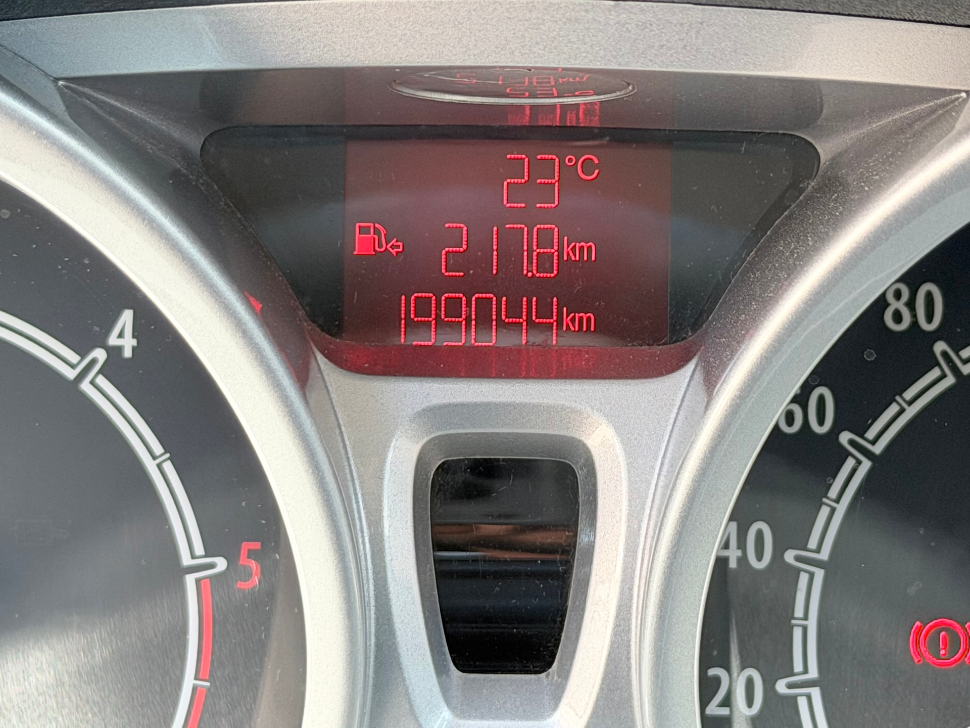 FORD Fiesta 1.6 16V TDCi Trend-image-14