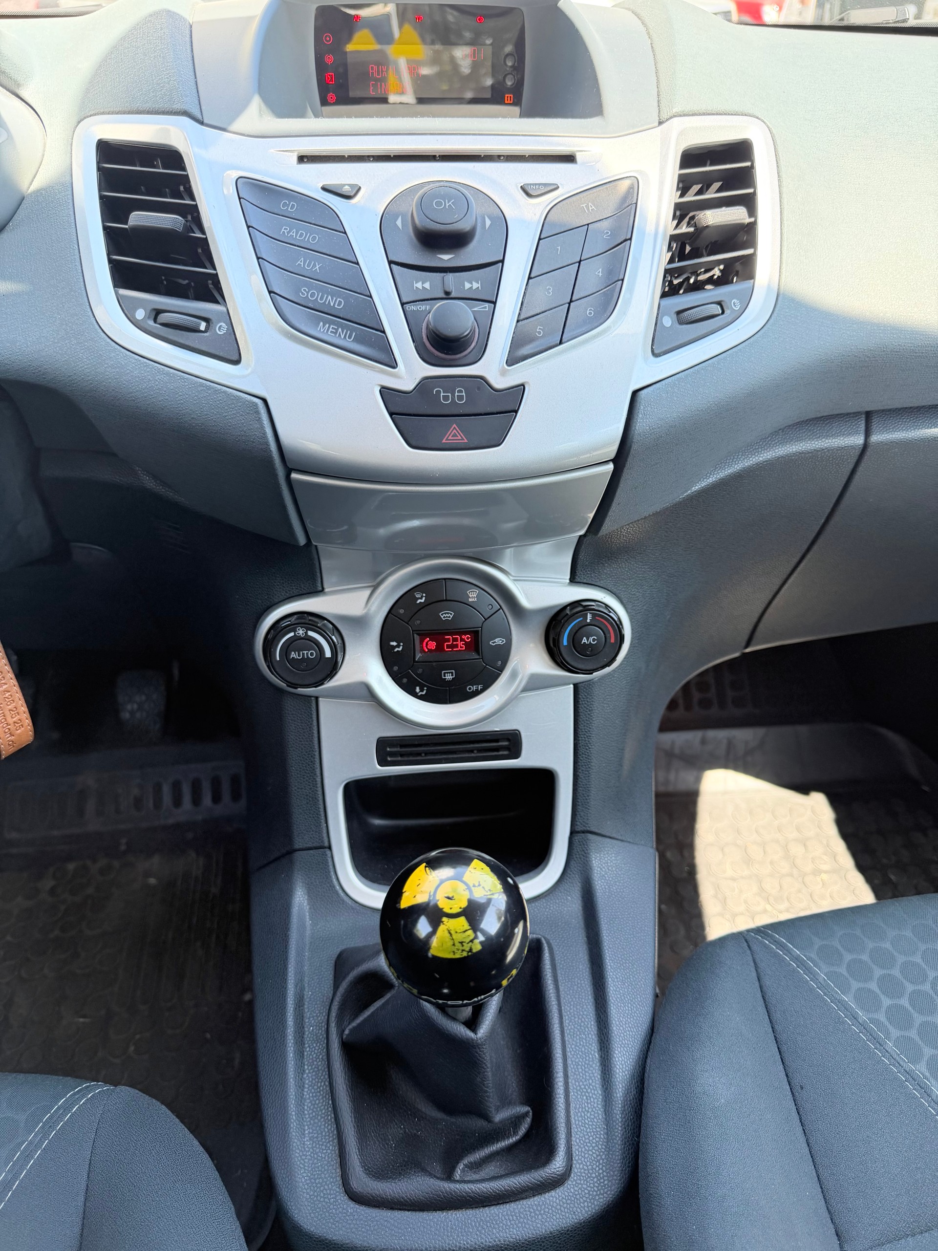 FORD Fiesta 1.6 16V TDCi Trend-image-9