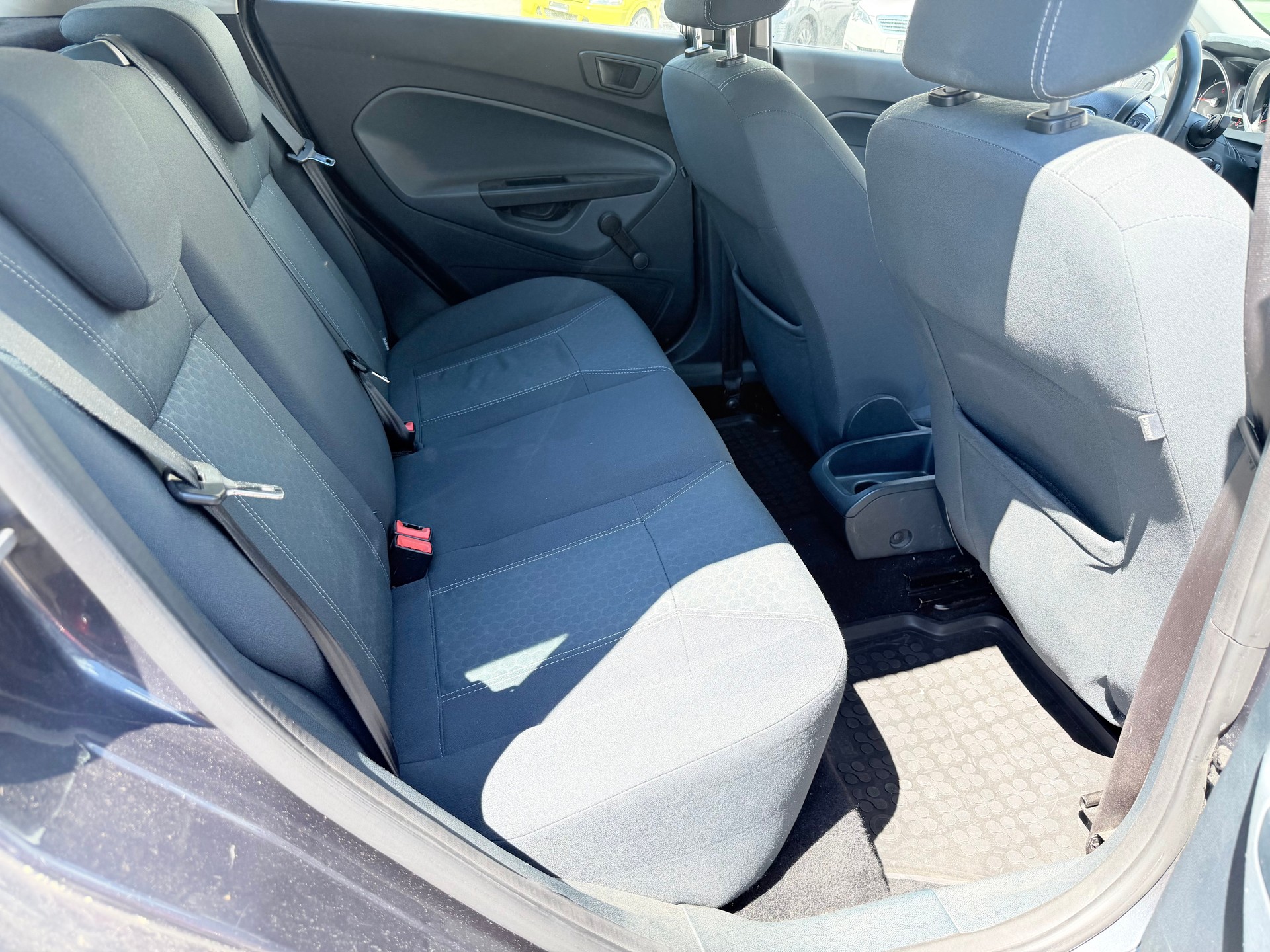 FORD Fiesta 1.6 16V TDCi Trend-image-12