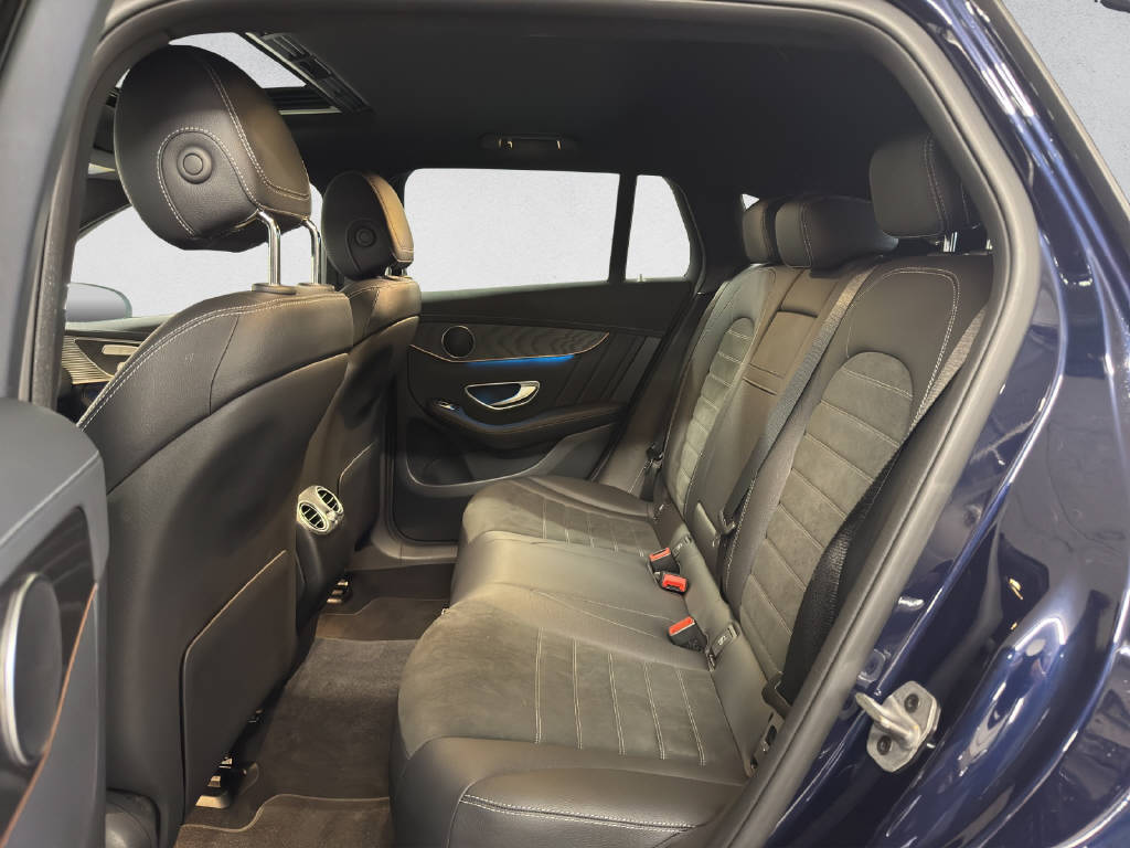 MERCEDES-BENZ EQC 400 AMG Line 4Matic-image-12