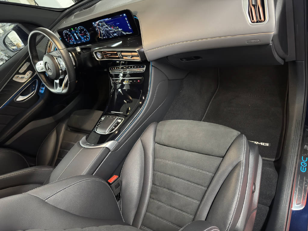 MERCEDES-BENZ EQC 400 AMG Line 4Matic-image-10