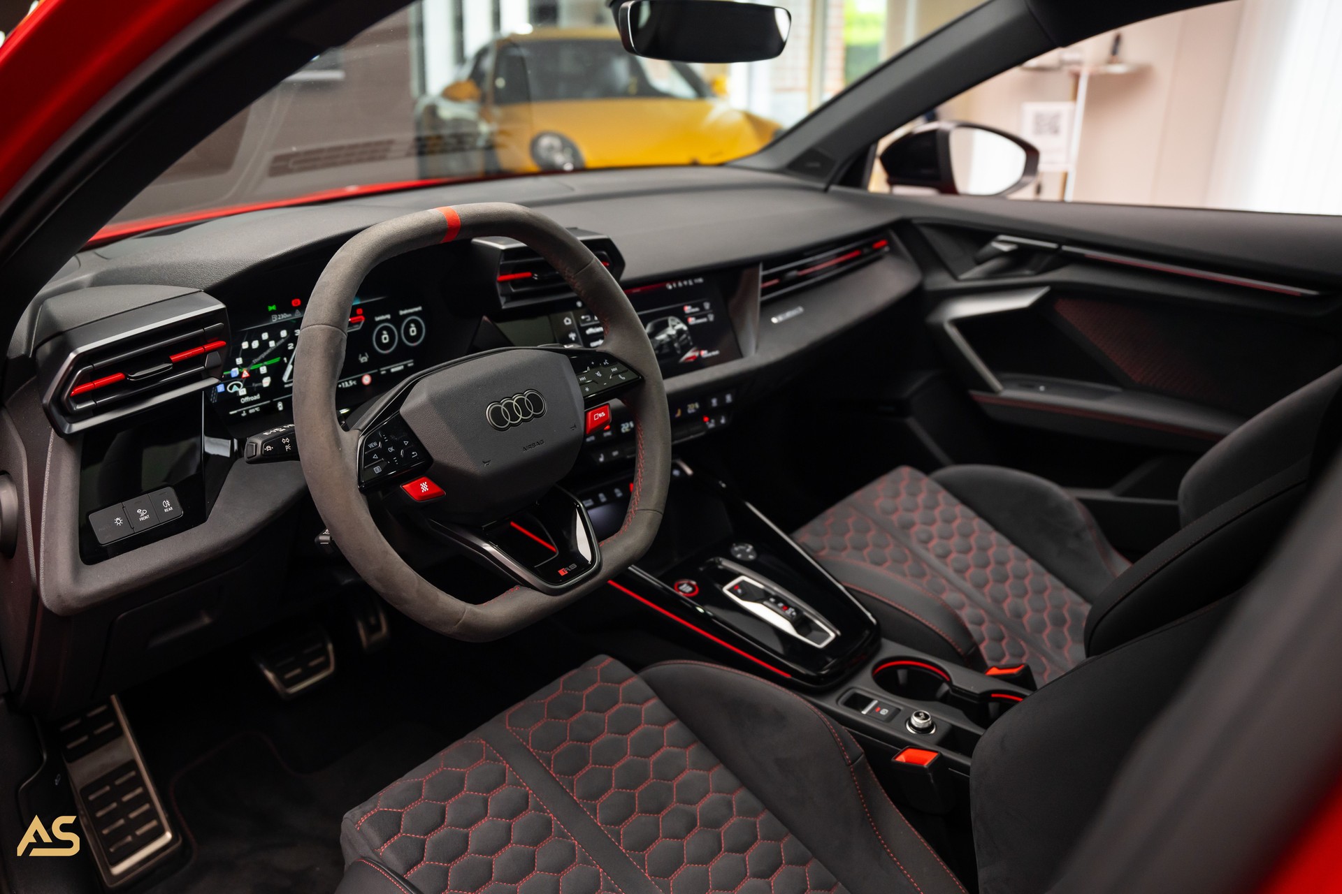 AUDI RS3 Sportback 2.5 TSI Facelift *PROGRESSIVE RED* TRAUM | R8-SCHALENSITZE | PANORAMA | CARBON | WERKSGARANTIE-image-15