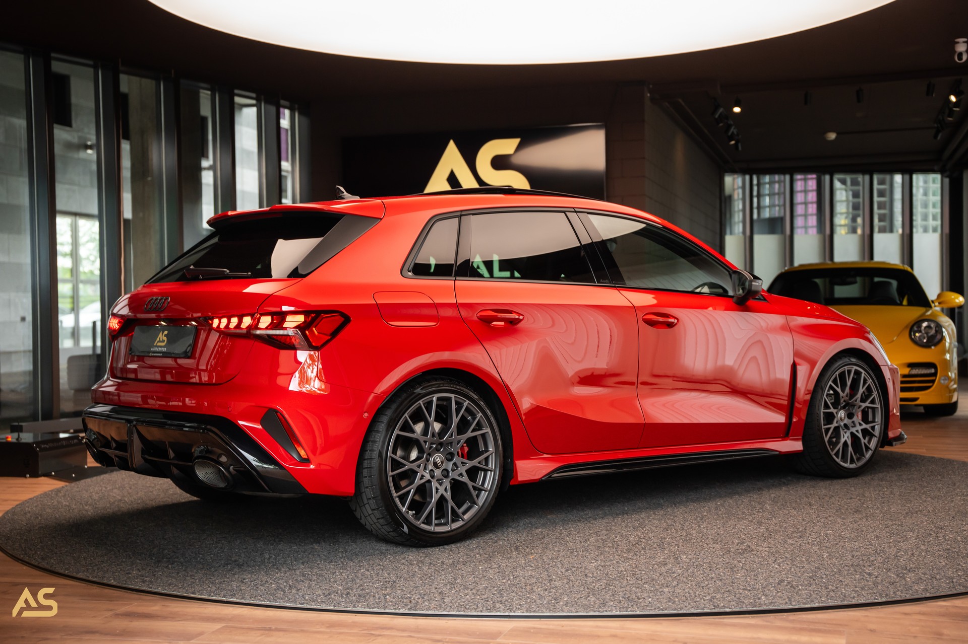 AUDI RS3 Sportback 2.5 TSI Facelift *PROGRESSIVE RED* TRAUM | R8-SCHALENSITZE | PANORAMA | CARBON | WERKSGARANTIE-image-6
