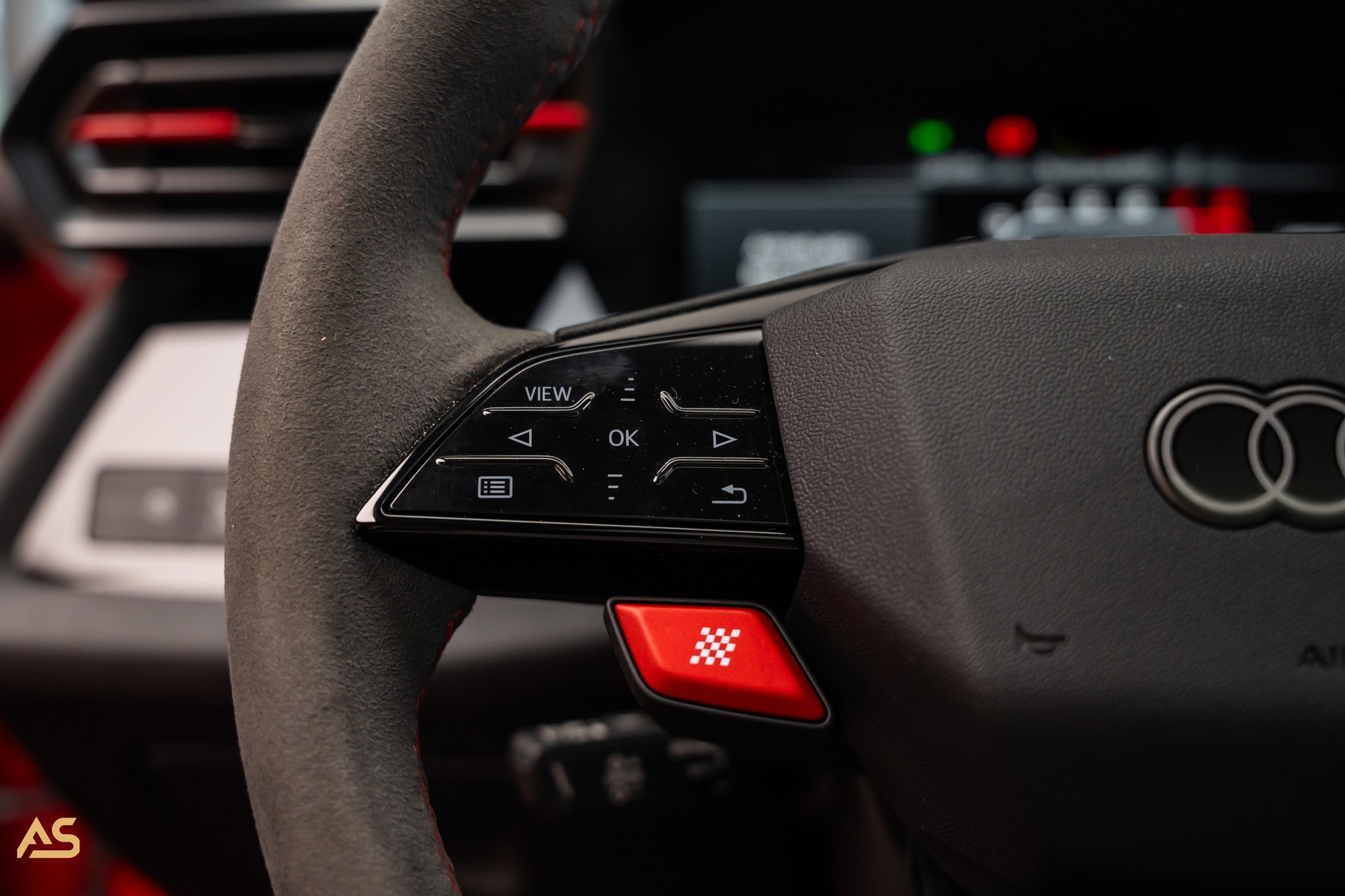 AUDI RS3 Sportback 2.5 TSI Facelift *PROGRESSIVE RED* TRAUM | R8-SCHALENSITZE | PANORAMA | CARBON | WERKSGARANTIE-image-24