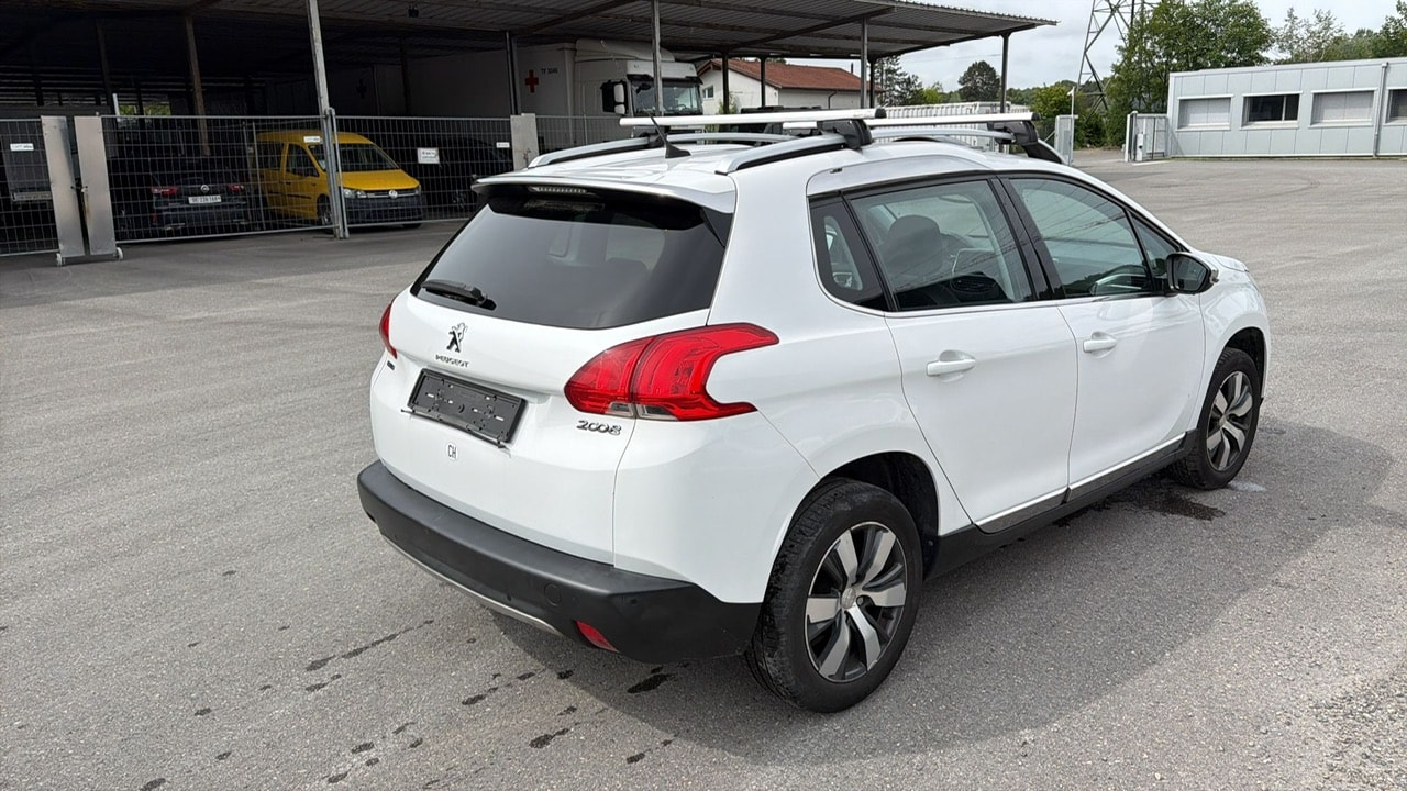 PEUGEOT 2008 1.2 PureTech Féline-image-3