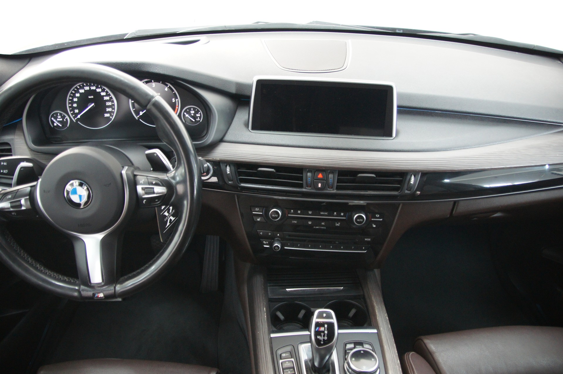 BMW X5 xDrive M50d Steptronic-image-10