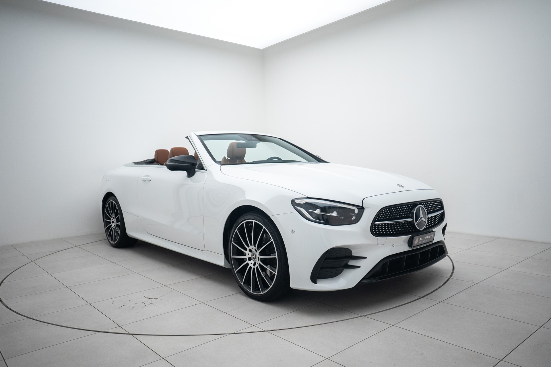 MERCEDES-BENZ E 200 Cabriolet 4Matic AMG Line 9G-Tronic