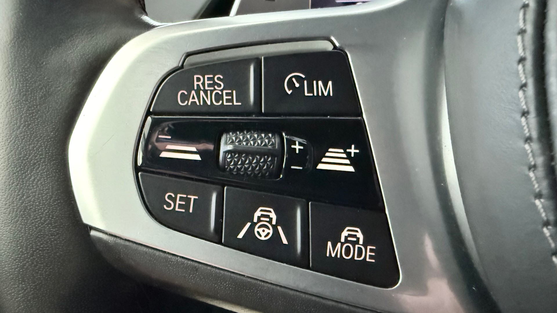 BMW X5 40d xDrive SAG-image-17