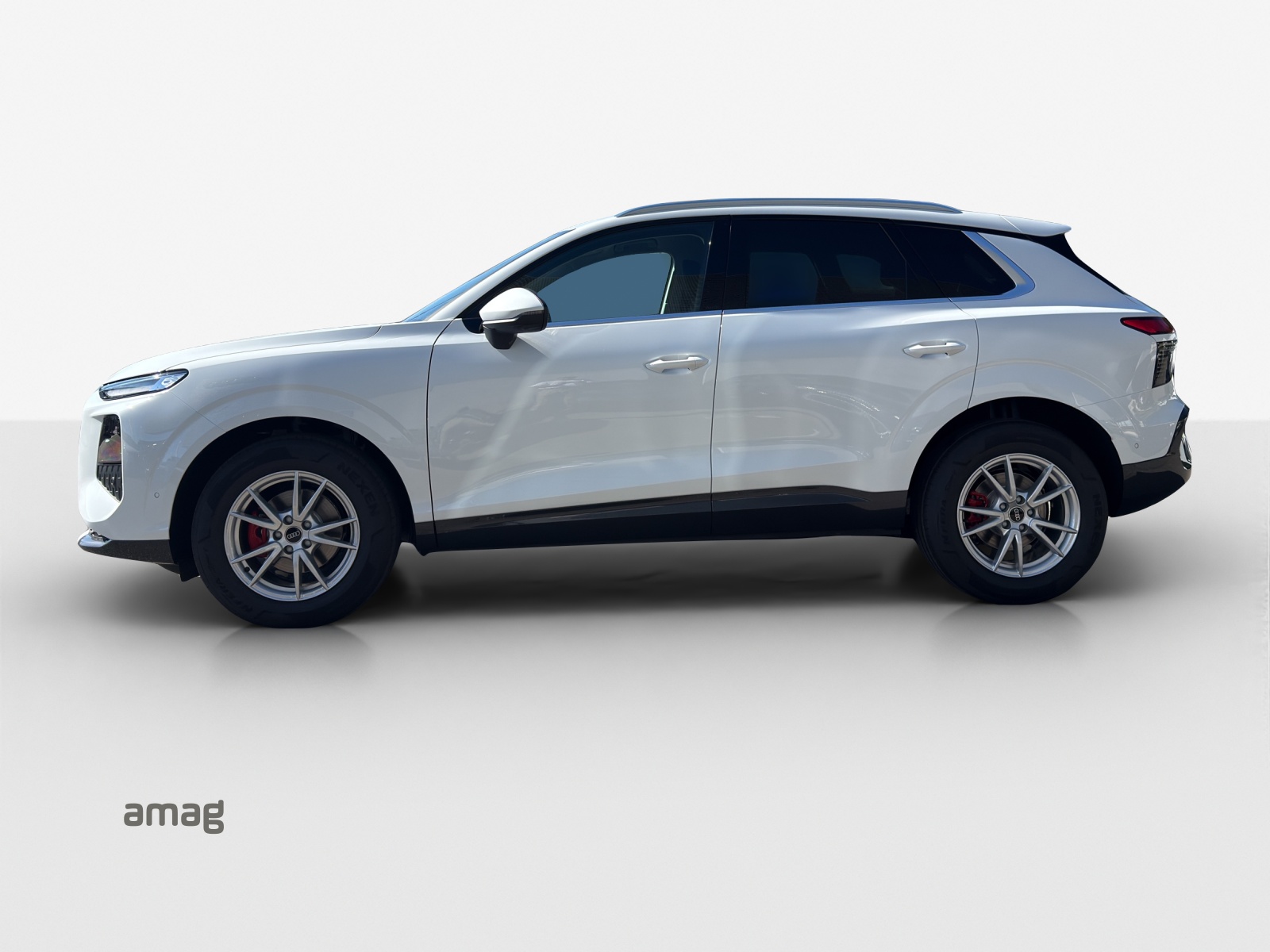 AUDI Q3 SUV 110 kW TFSI S tronic-showroom-element-1