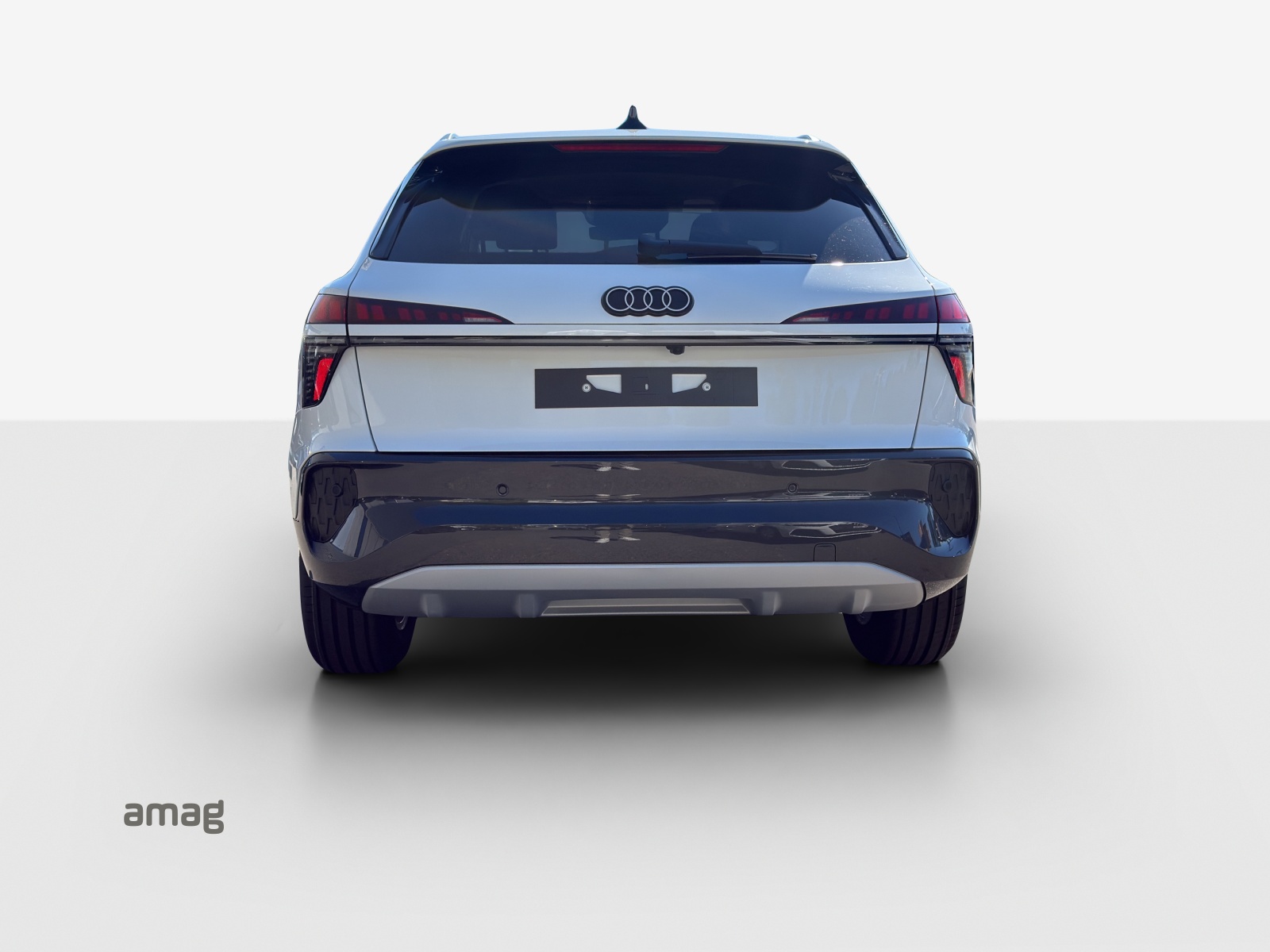 AUDI Q3 SUV 110 kW TFSI S tronic-showroom-element-3