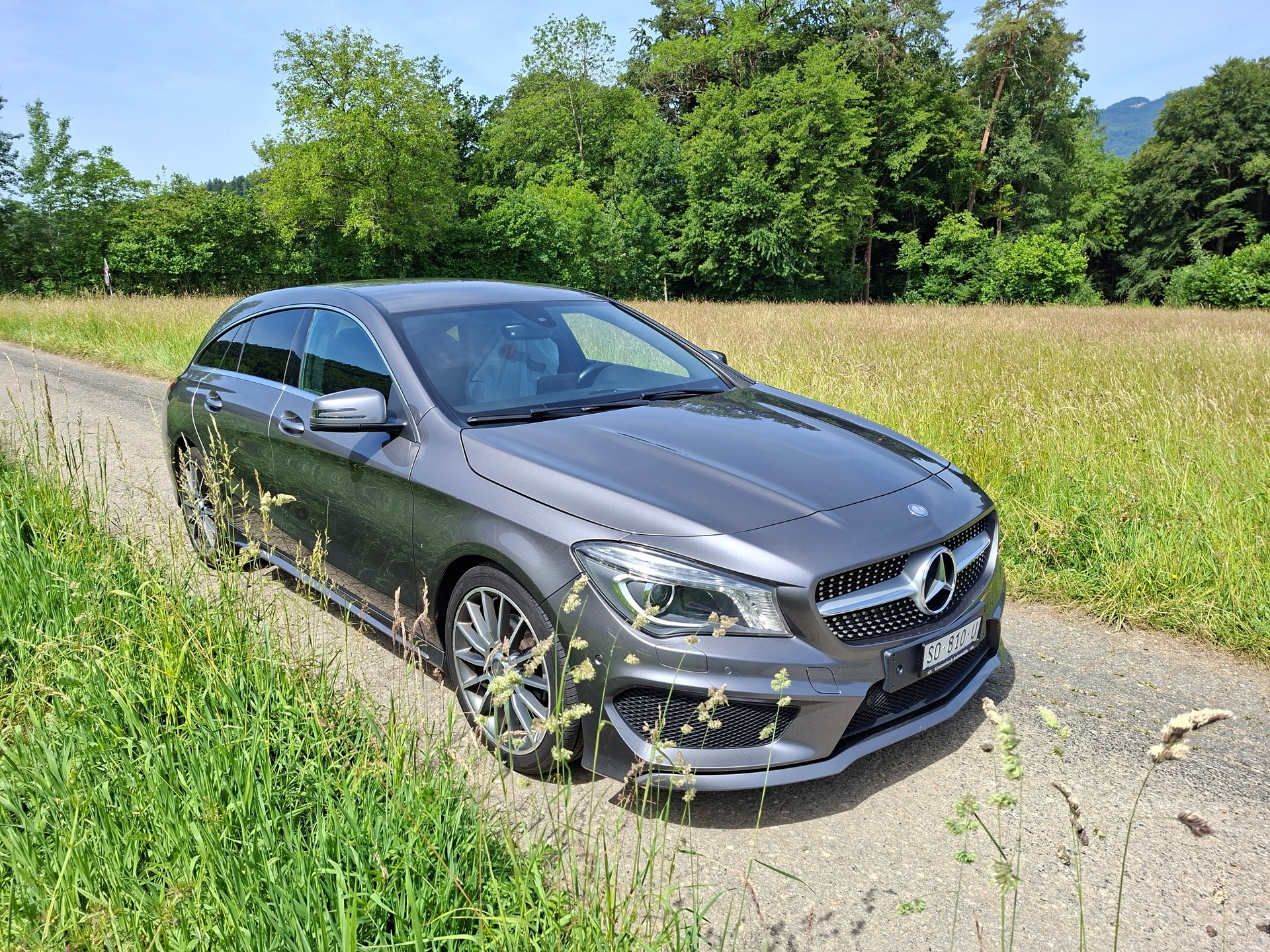 MERCEDES-BENZ CLA Shooting Brake 180 AMG Line 7G-DCT-showroom-element-3