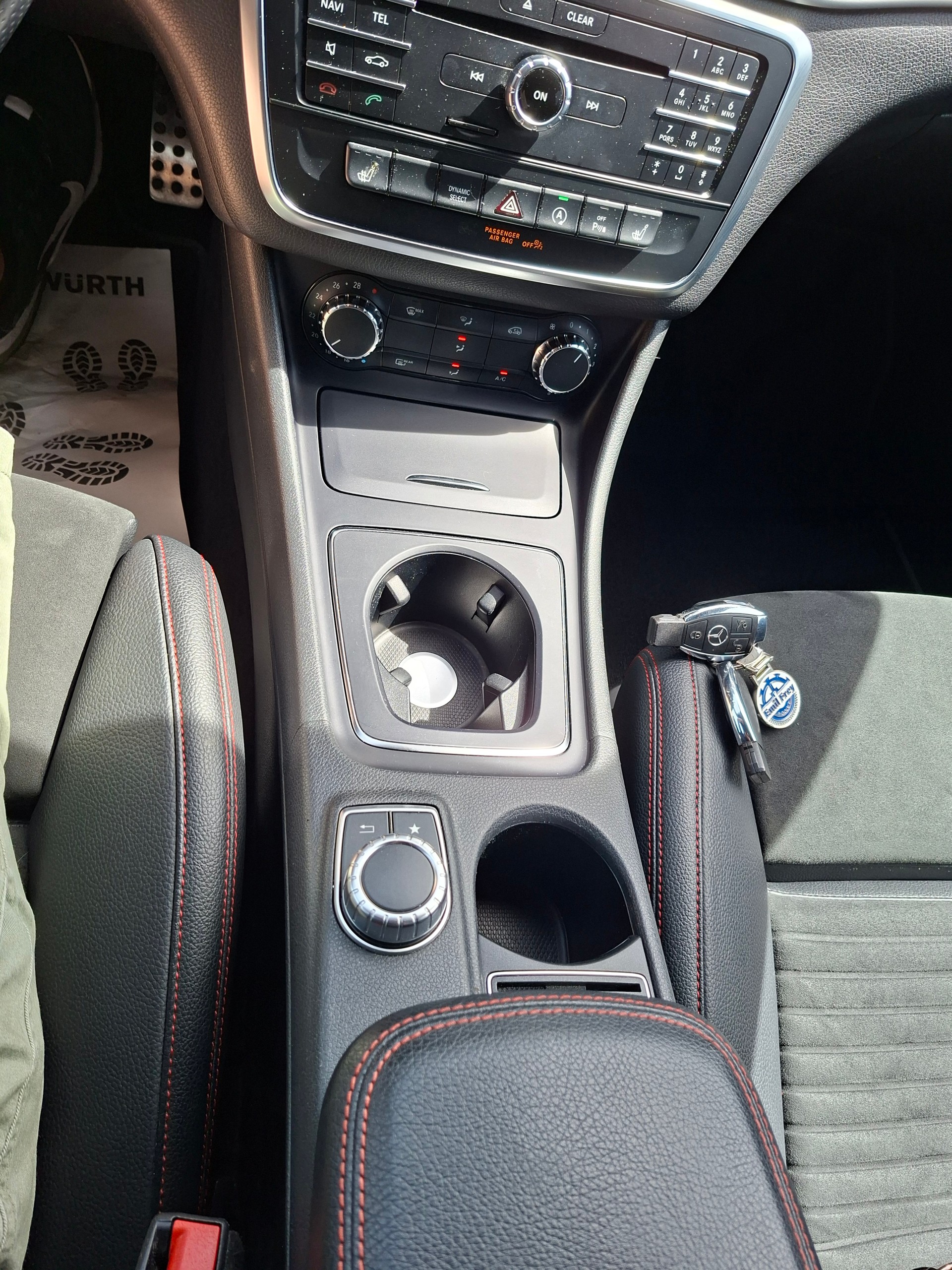 MERCEDES-BENZ CLA Shooting Brake 180 AMG Line 7G-DCT-image-12