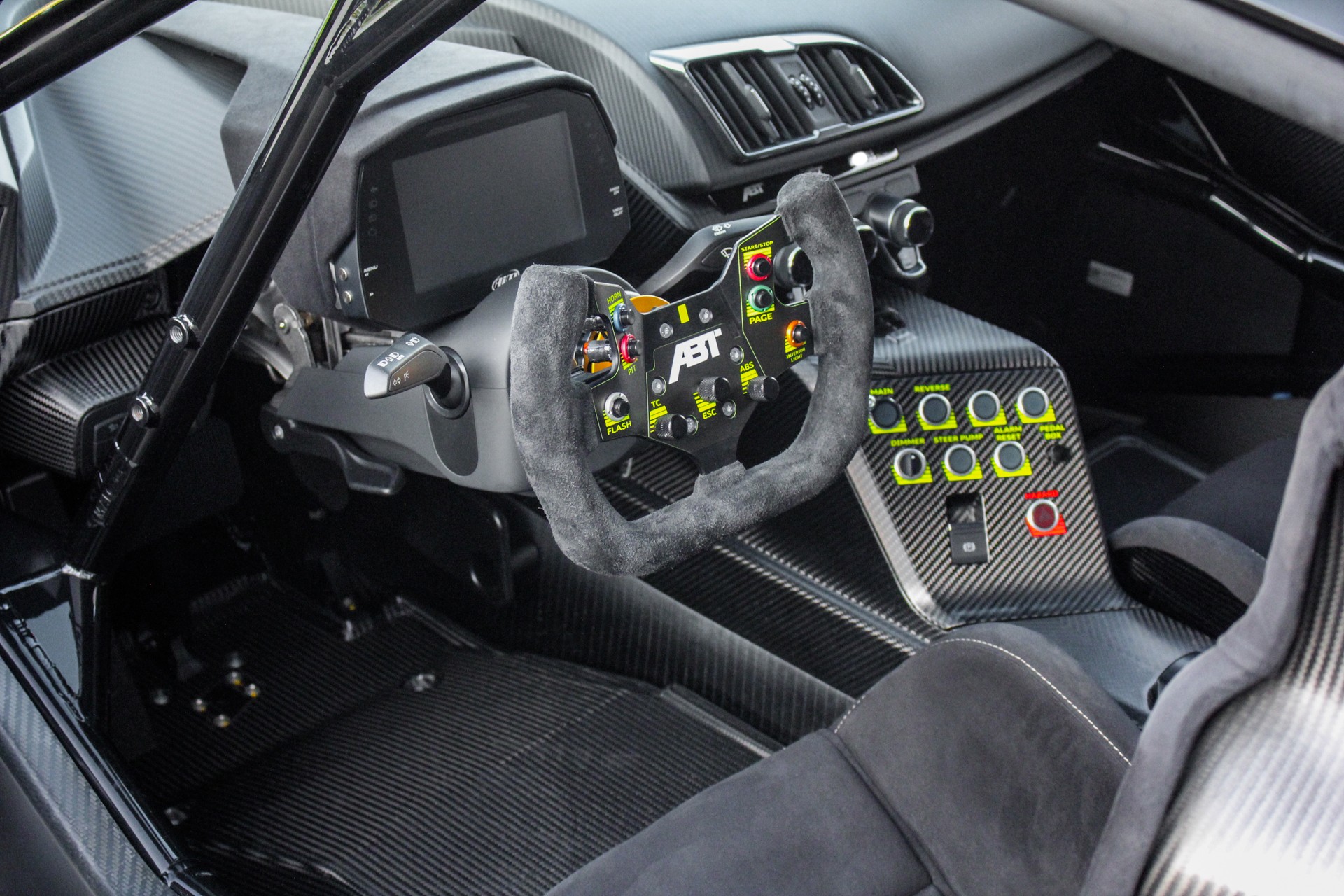 AUDI ABT XGT-image-12