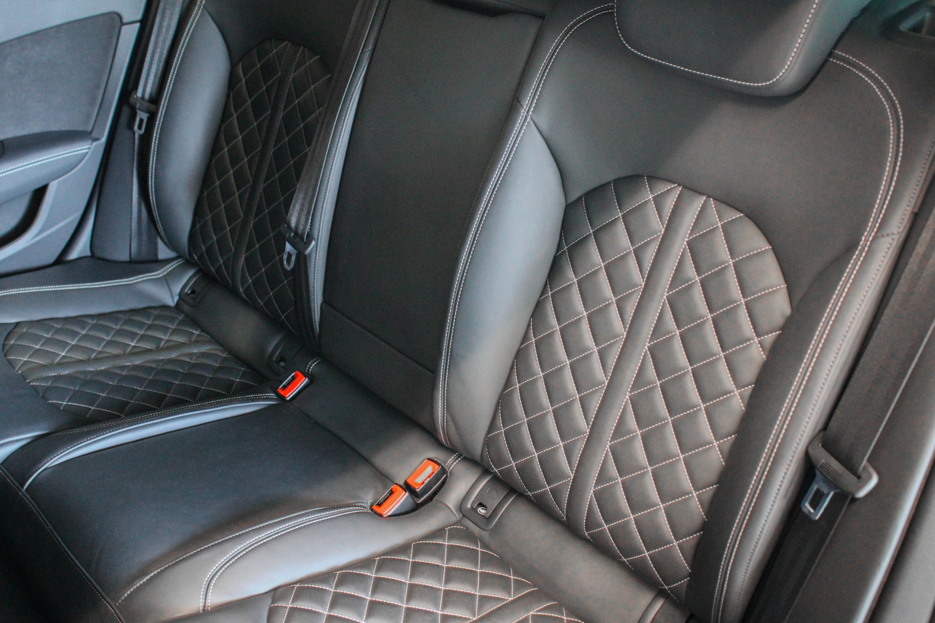 AUDI S6 Avant 4.0 TFSI V8 quattro S-tronic-image-15