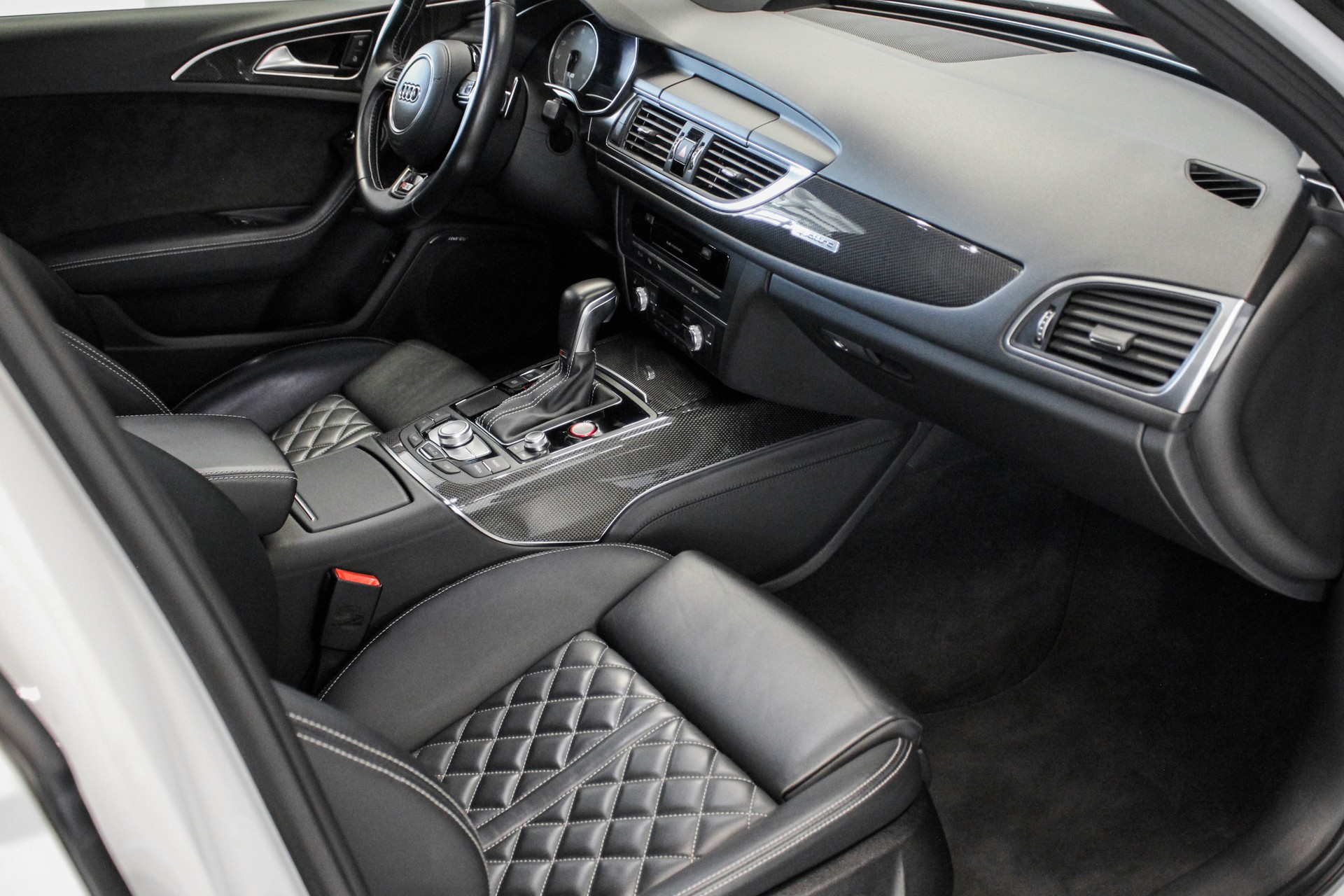 AUDI S6 Avant 4.0 TFSI V8 quattro S-tronic-image-10