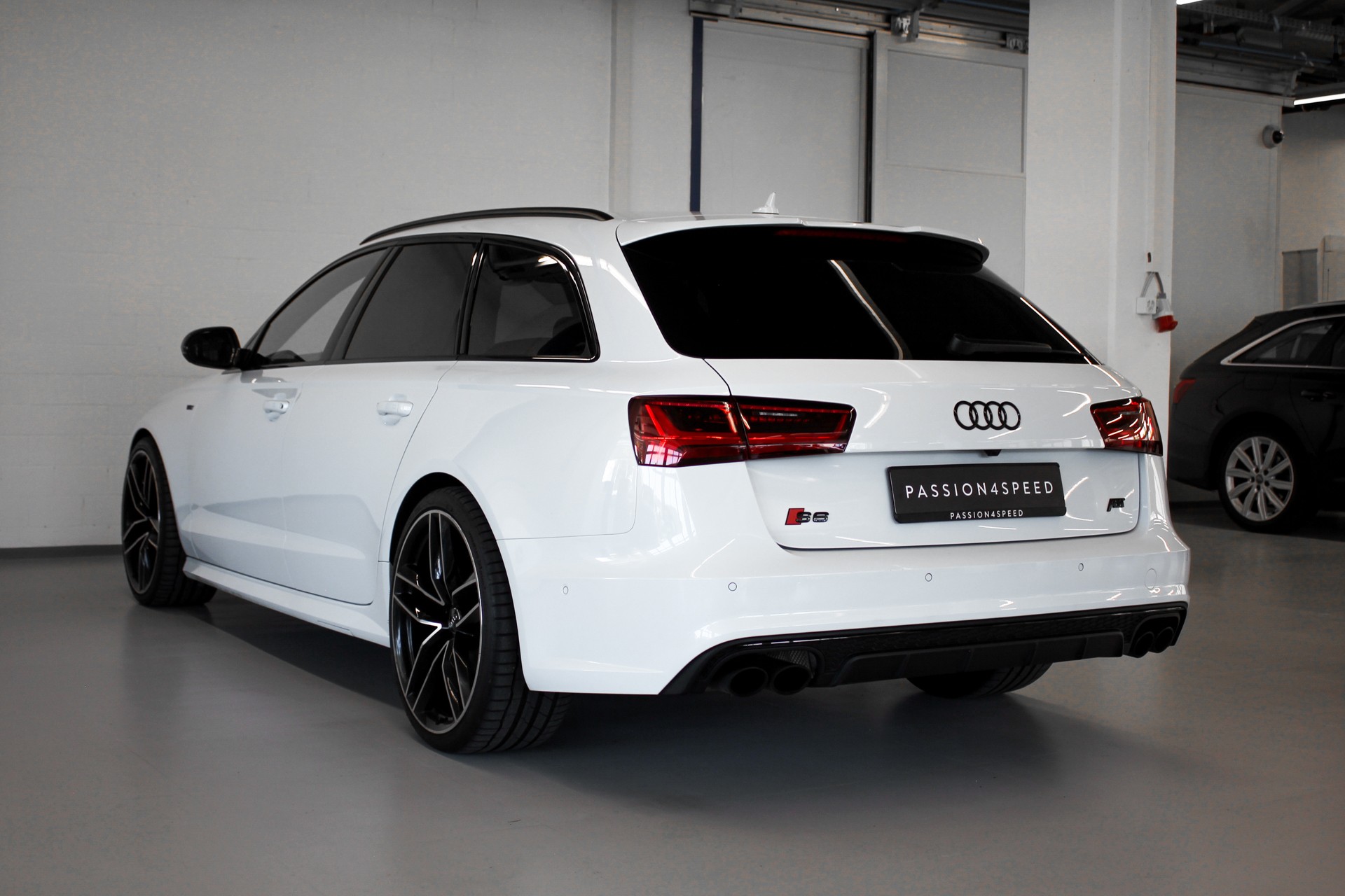 AUDI S6 Avant 4.0 TFSI V8 quattro S-tronic-image-5