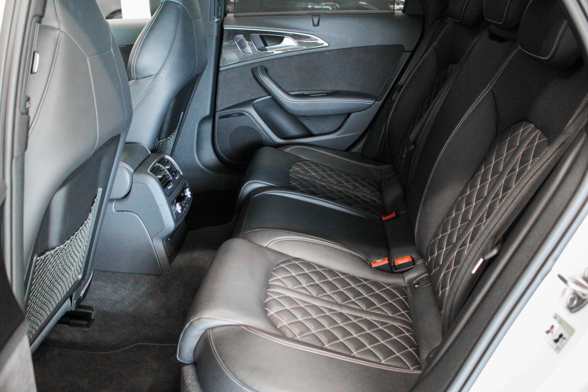 AUDI S6 Avant 4.0 TFSI V8 quattro S-tronic-image-13