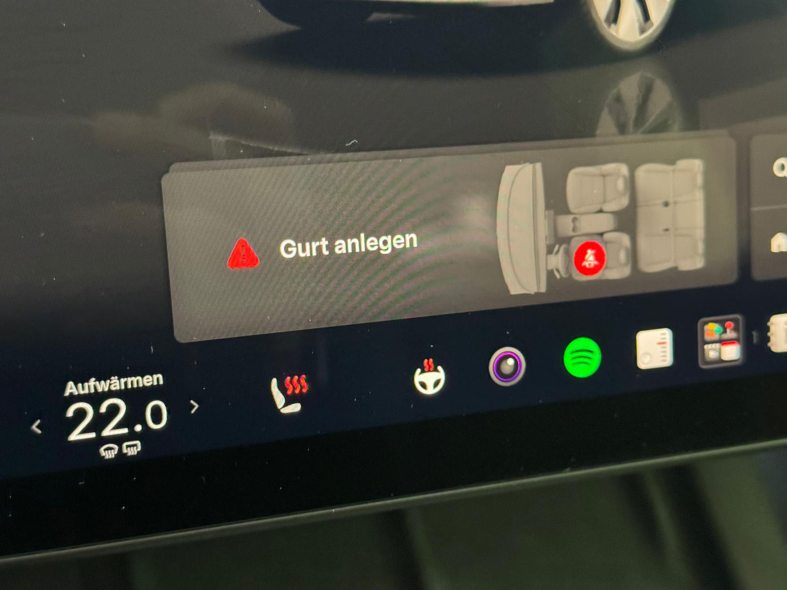 TESLA Model Y RWD / EAP / AHK / Garantie-image-20