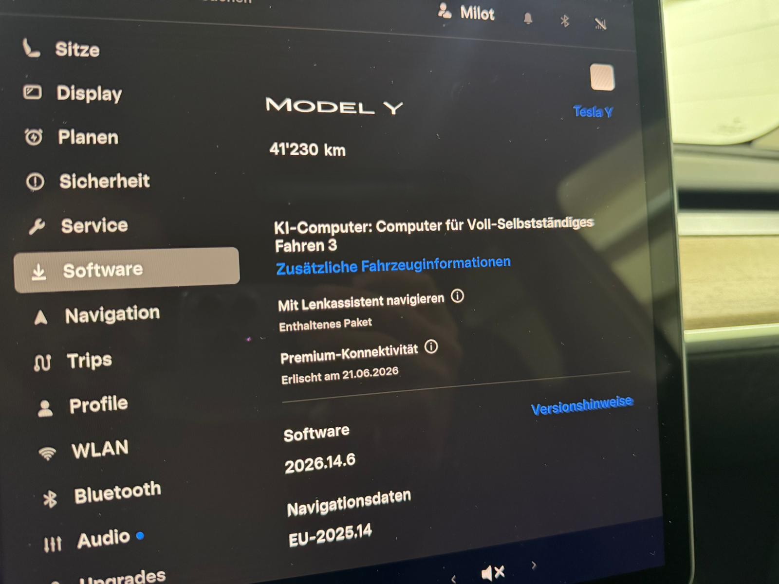 TESLA Model Y RWD / EAP / AHK / Garantie-image-21