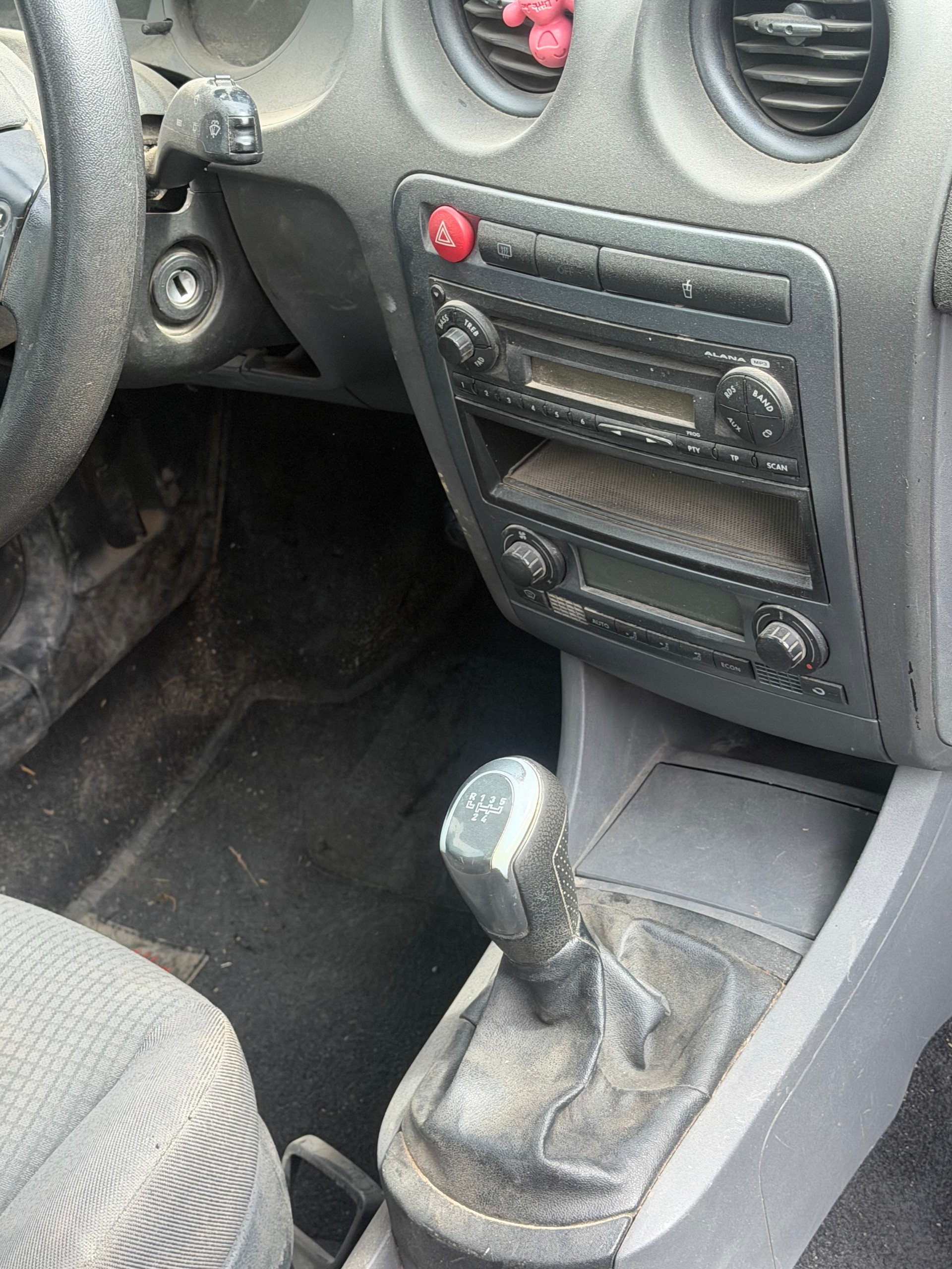SEAT Ibiza 1.4 16V Stylance-image-7