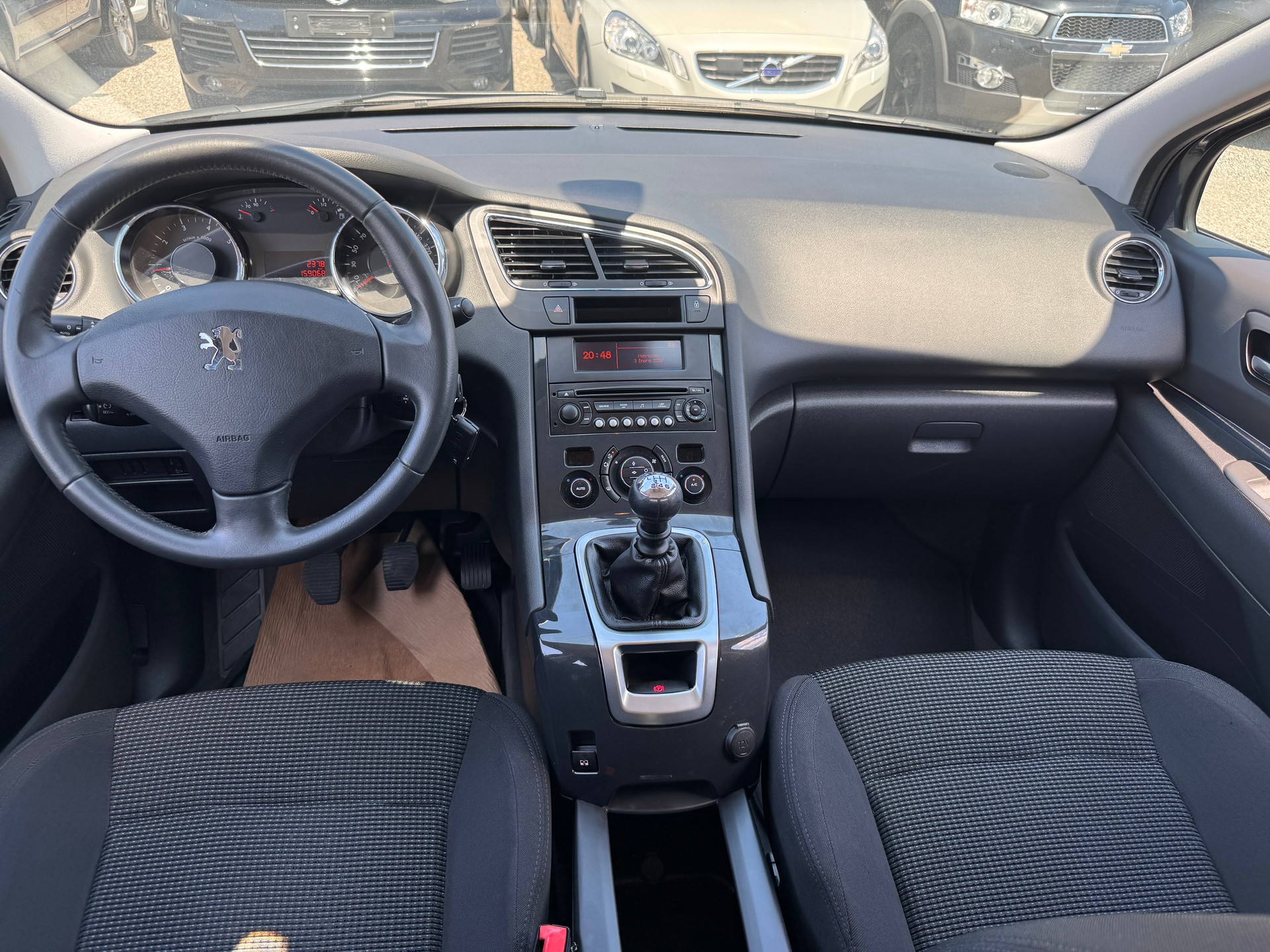 PEUGEOT 5008 1.6 16V T Sport-image-7