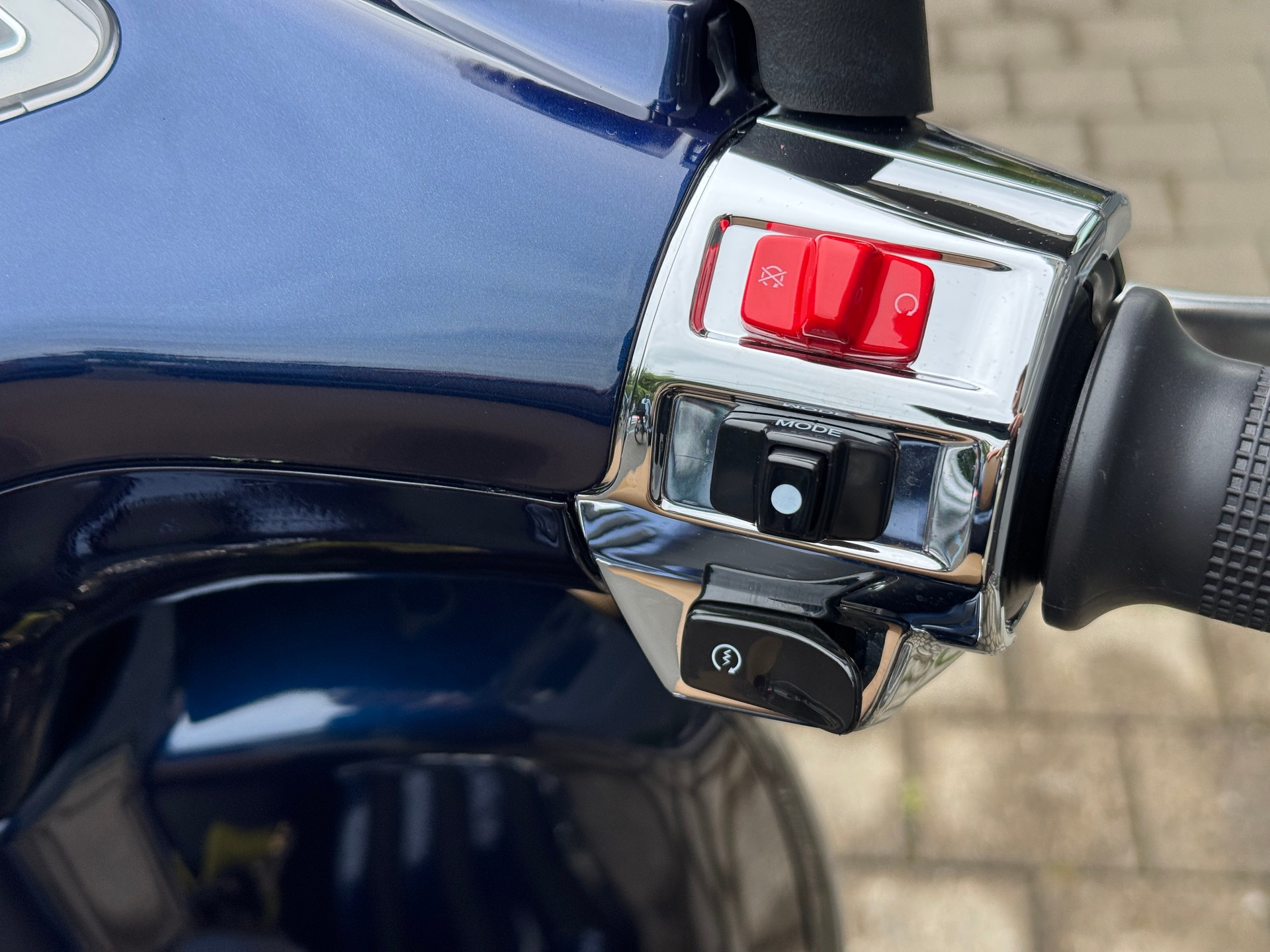 PIAGGIO Vespa 125 Primavera-image-11