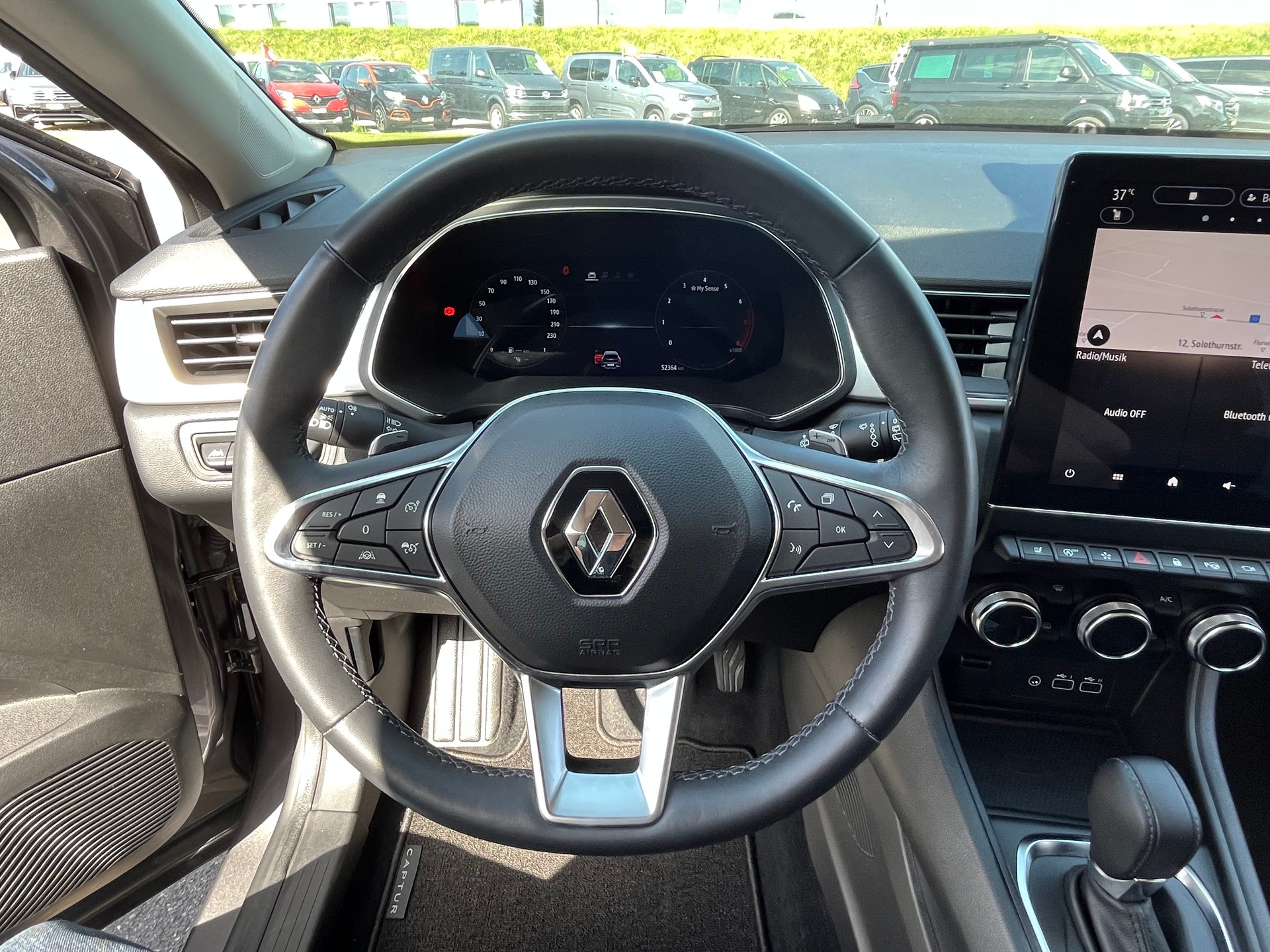 RENAULT Captur 1.3 TCe Techno EDC-image-8
