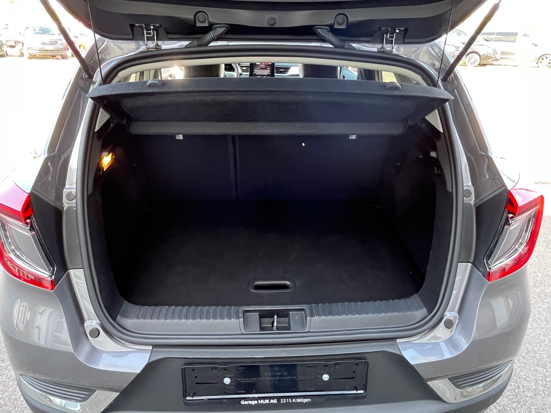 RENAULT Captur 1.3 TCe Techno EDC-image-10