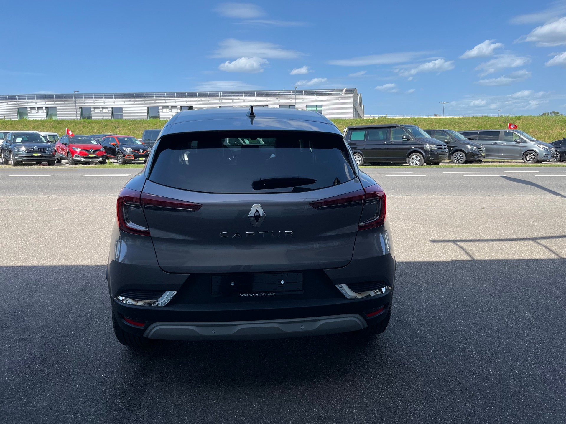 RENAULT Captur 1.3 TCe Techno EDC-showroom-element-2