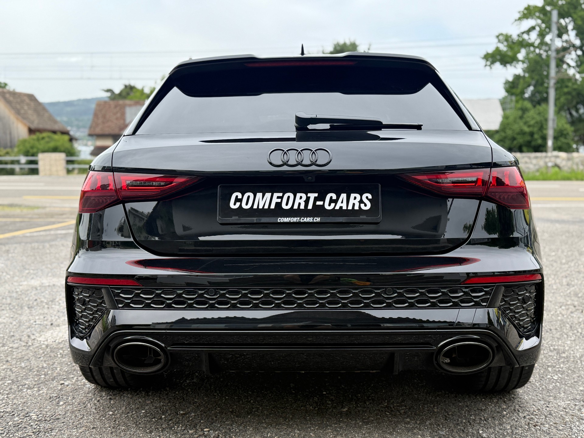 AUDI RS3 Sportback 2.5 TSI quattro S-tronic Audi Swiss Service Package+-image-5