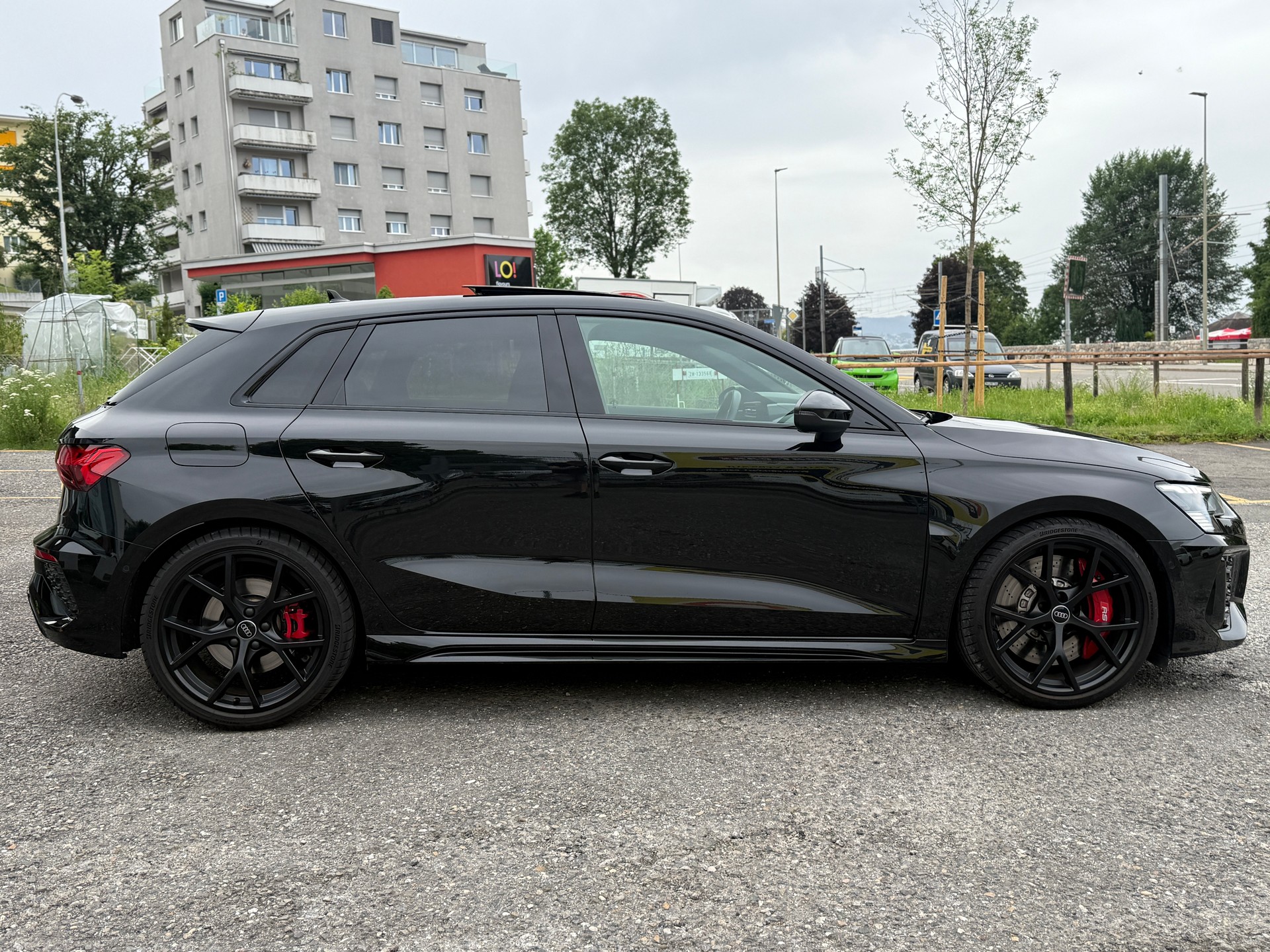 AUDI RS3 Sportback 2.5 TSI quattro S-tronic Audi Swiss Service Package+-image-6