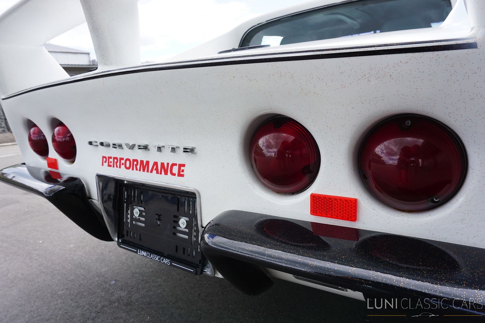 CHEVROLET Corvette C3 Custom-image-10