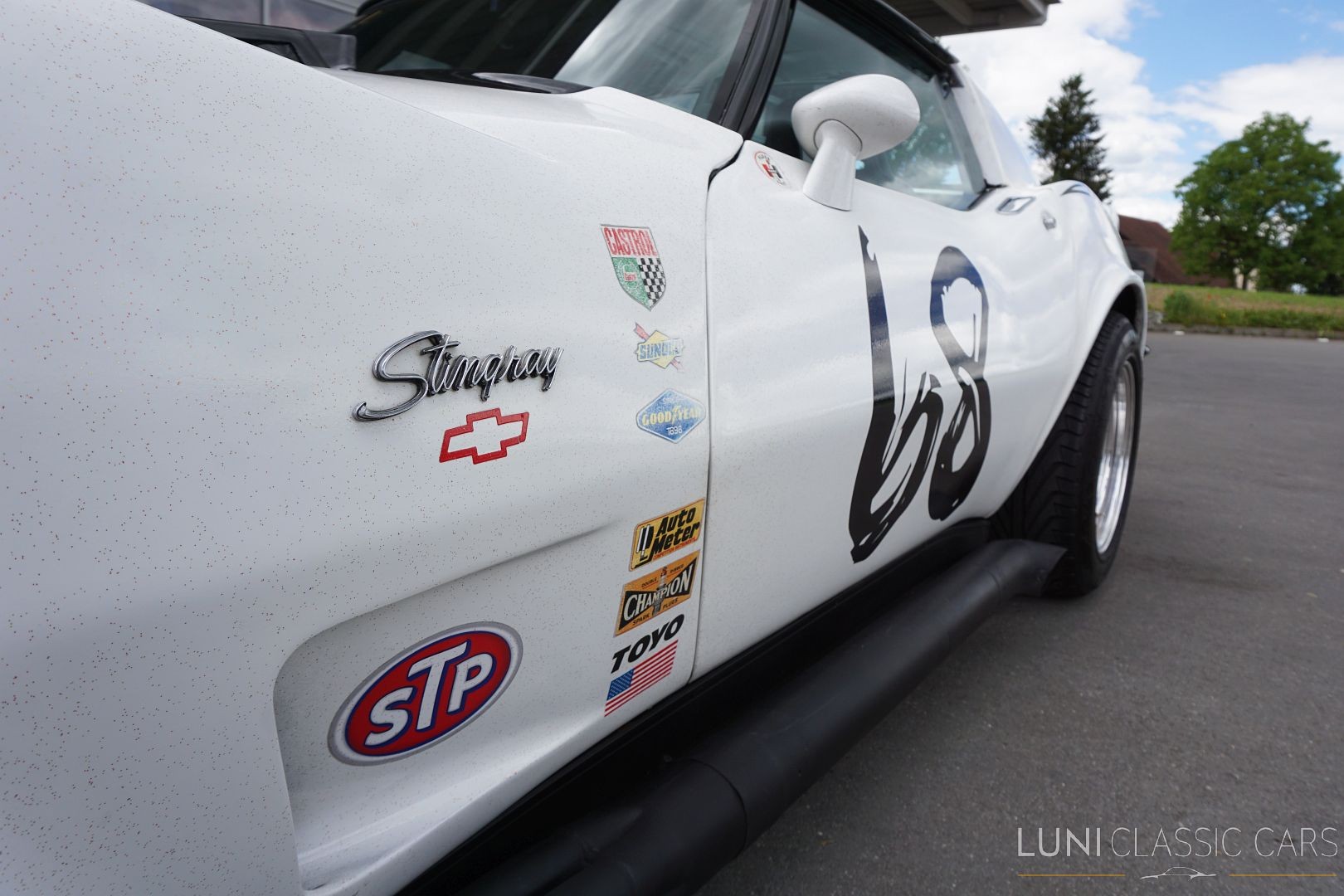 CHEVROLET Corvette C3 Custom-image-8