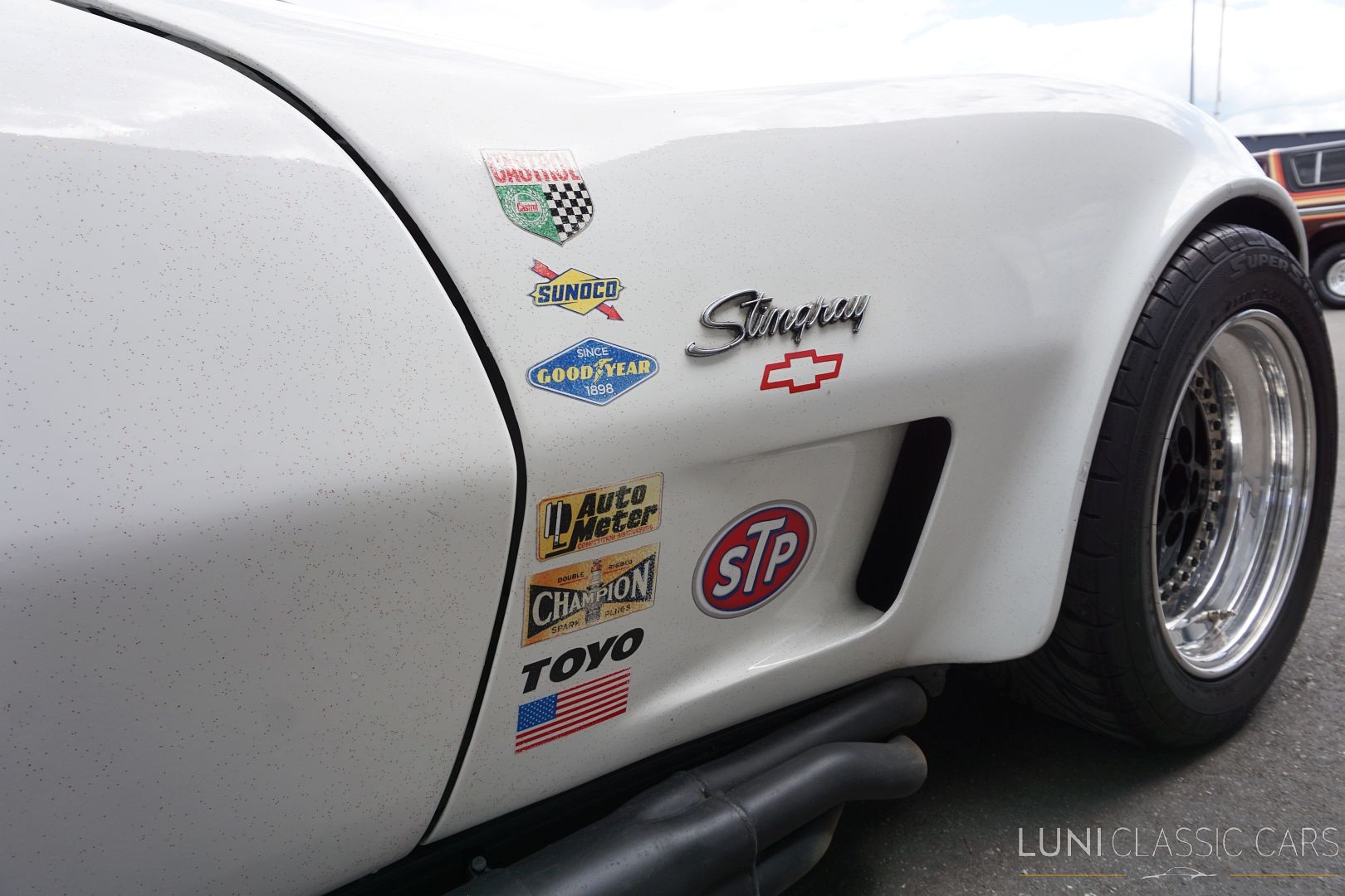 CHEVROLET Corvette C3 Custom-image-12