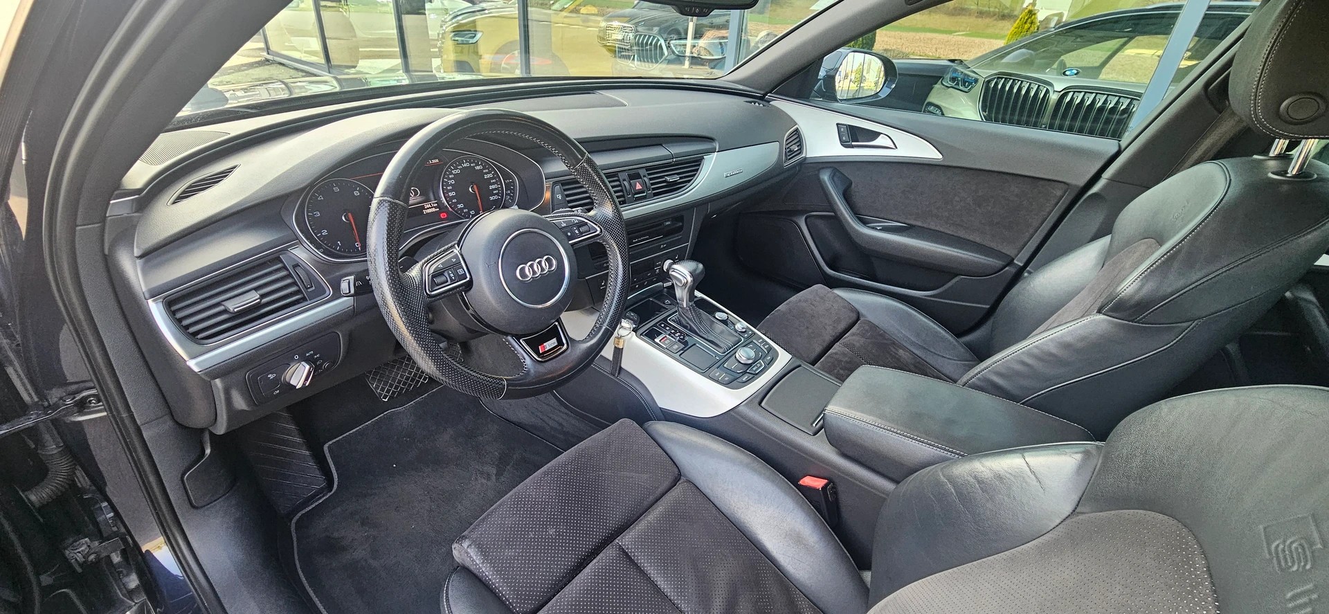 AUDI A6 Avant 3.0 TFSI V6 quattro S-tronic-image-5