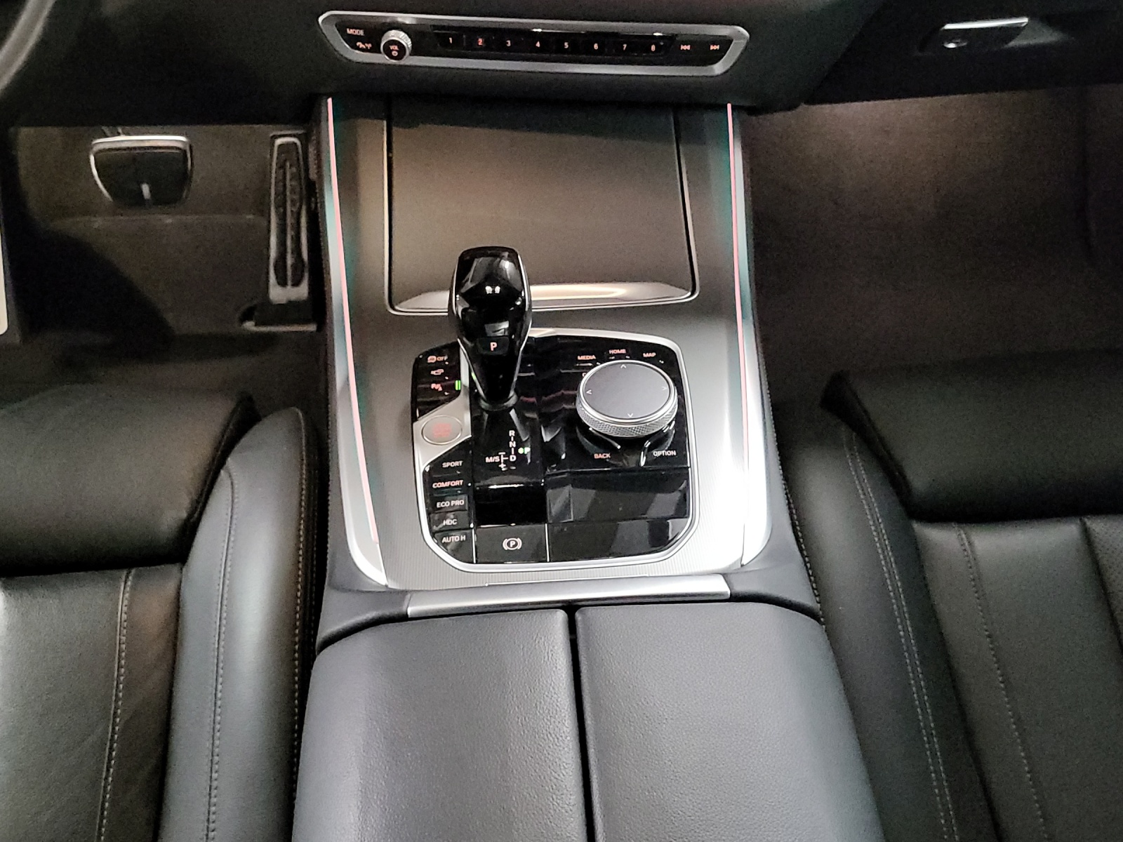 BMW X5 xDrive 48V 40i M Sport-image-16