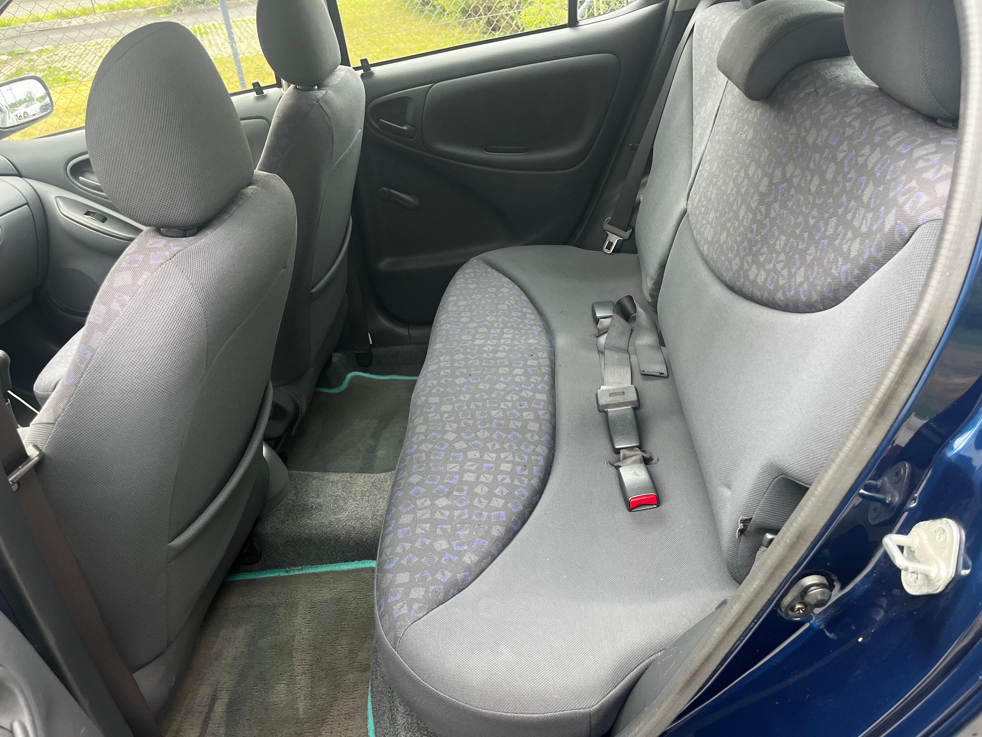 TOYOTA Yaris 1.3 Linea Sol-image-13