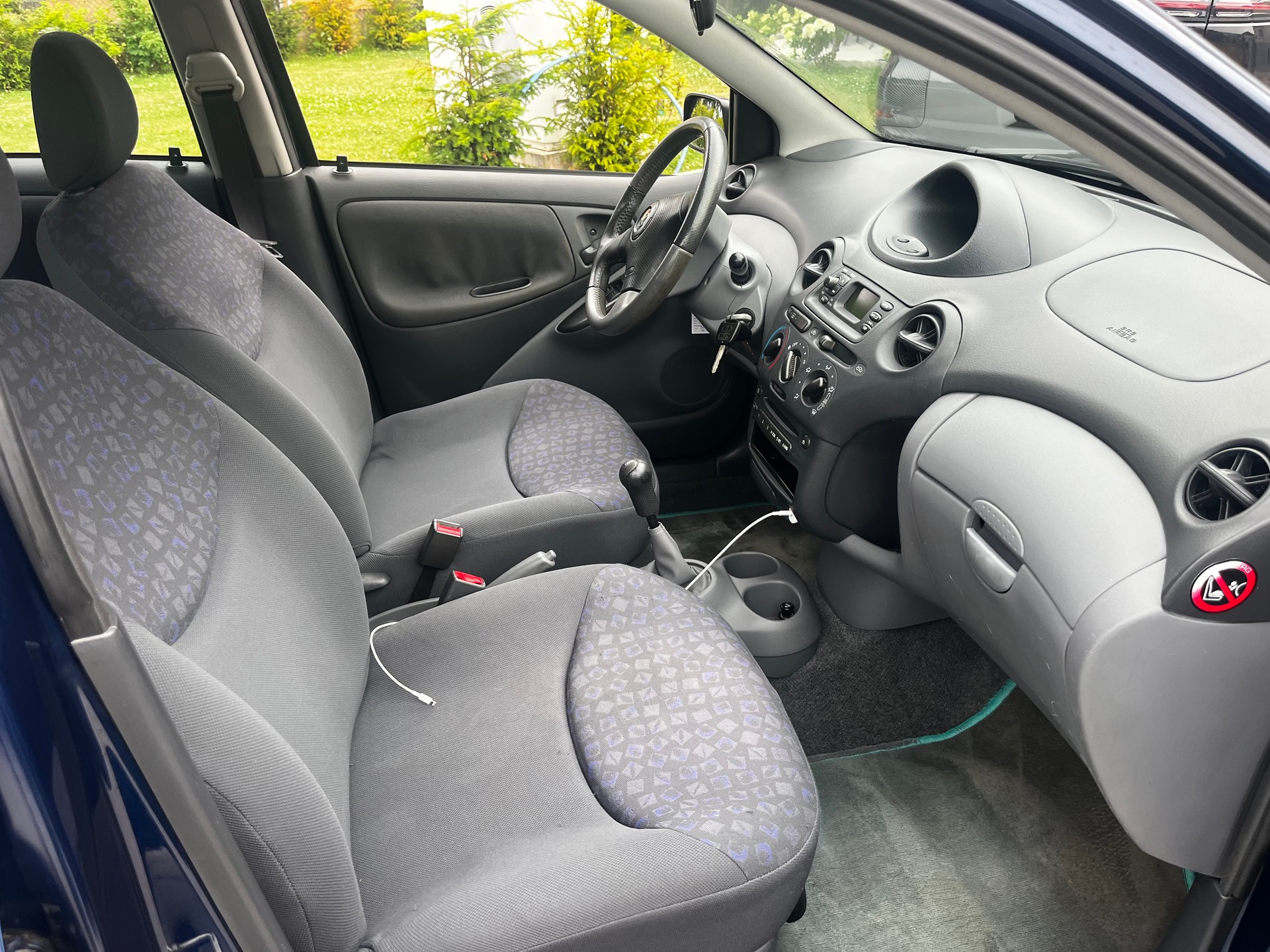 TOYOTA Yaris 1.3 Linea Sol-image-11