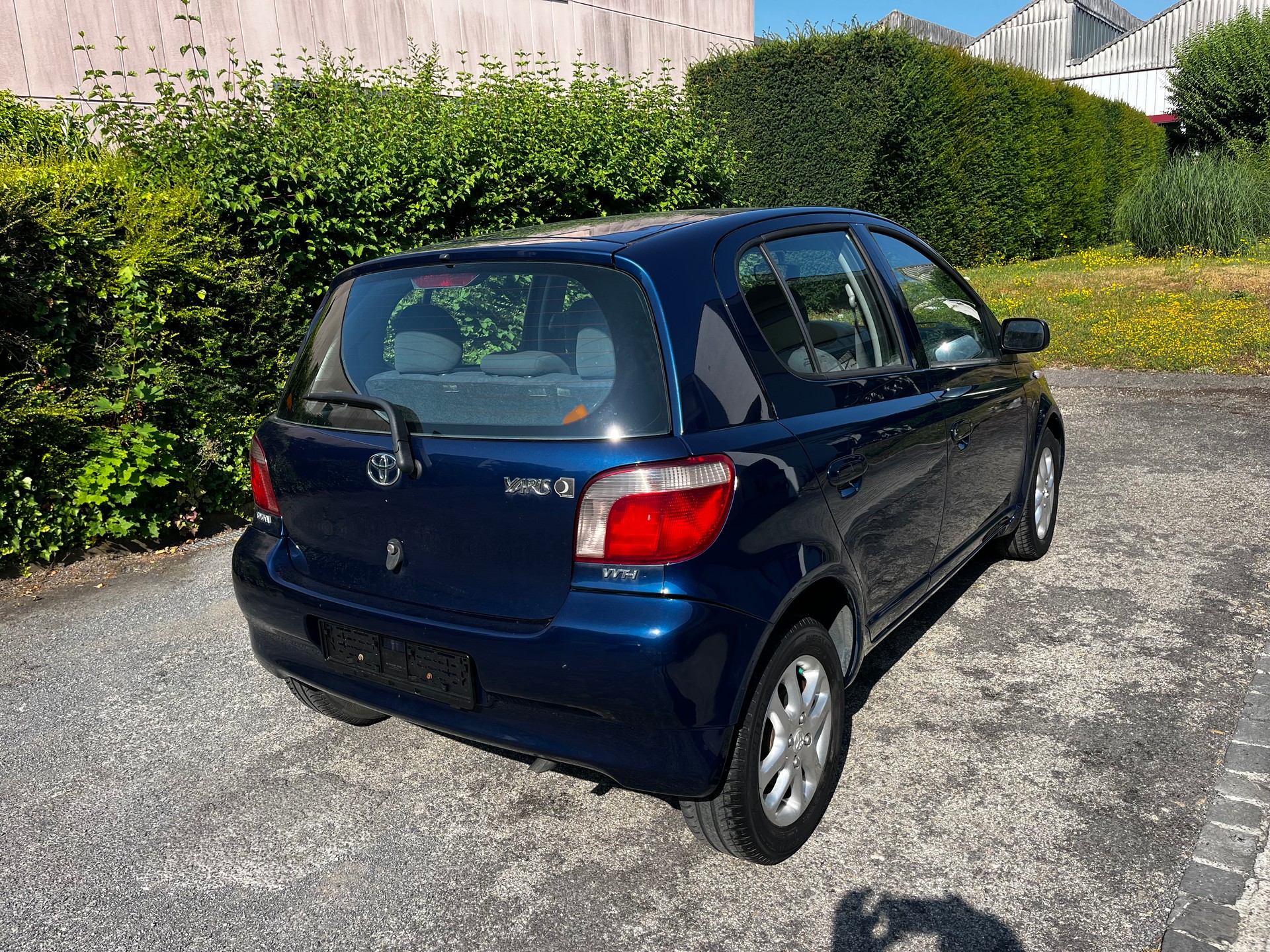 TOYOTA Yaris 1.3 Linea Sol-image-7