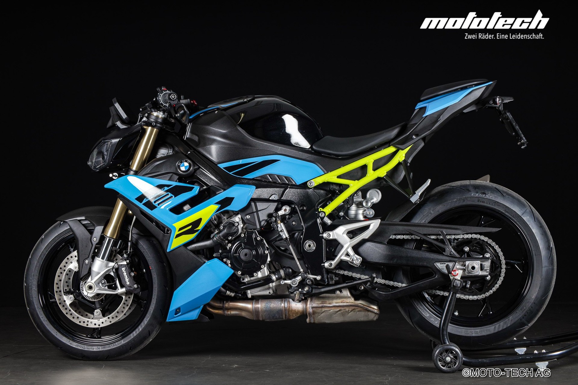 BMW S 1000 R AKRAPOVIC-image-4